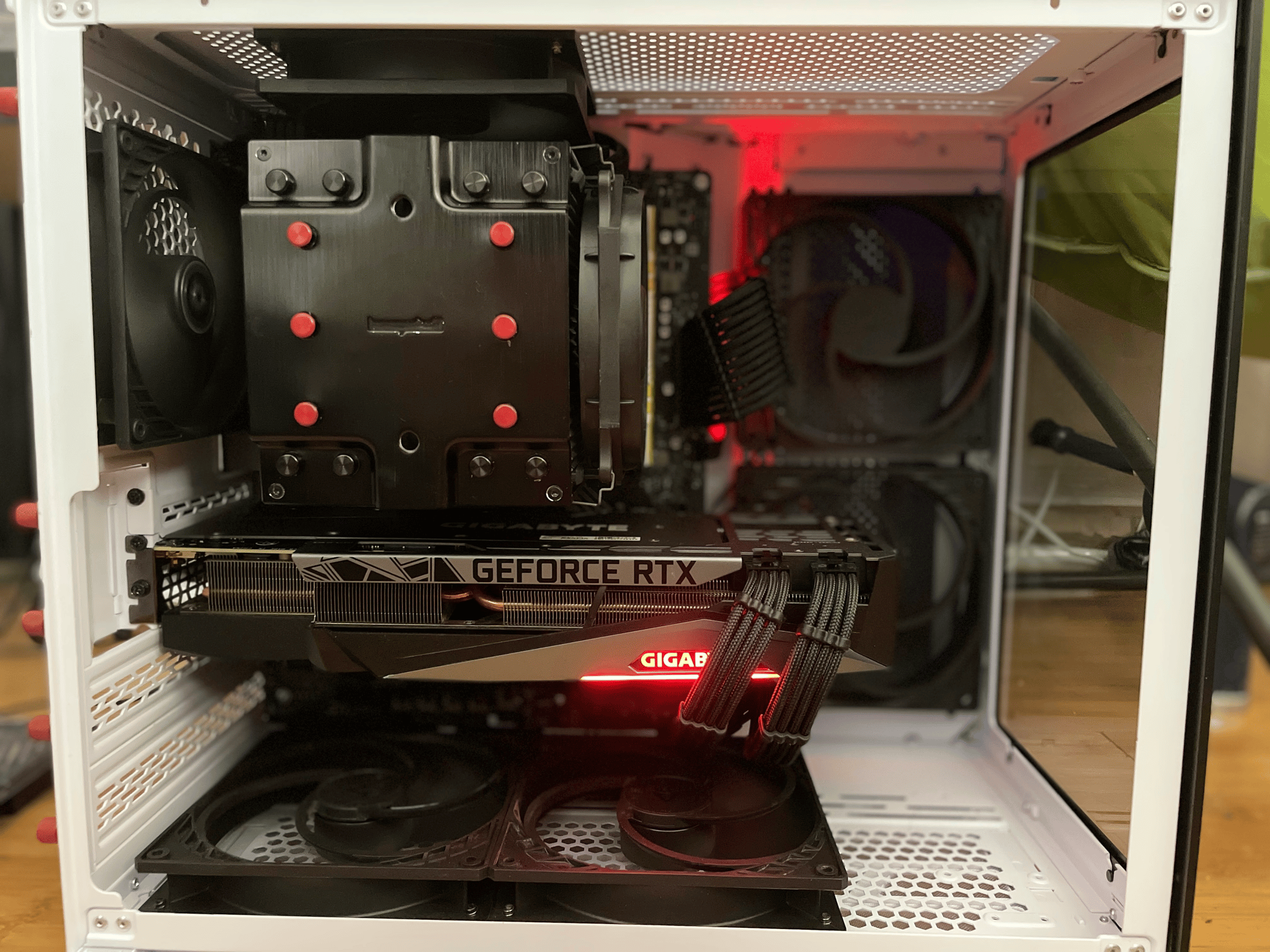 Ultra quite custom PC (R5 3600 + RTX 3080)
