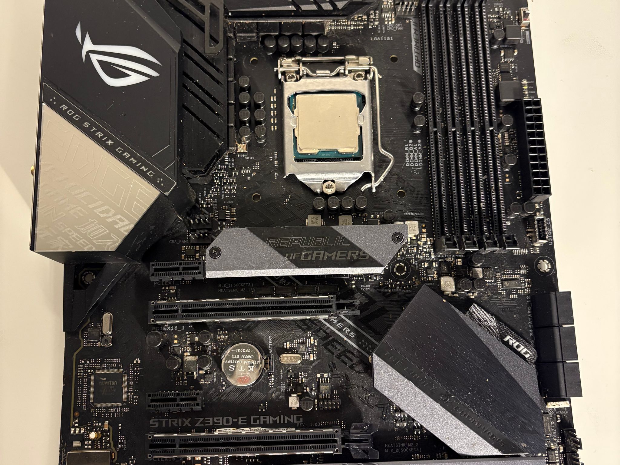 ASUS ROG Strix Motherboard Combo - i7 9700K w/ ROG STRIX Z390 Motherboard