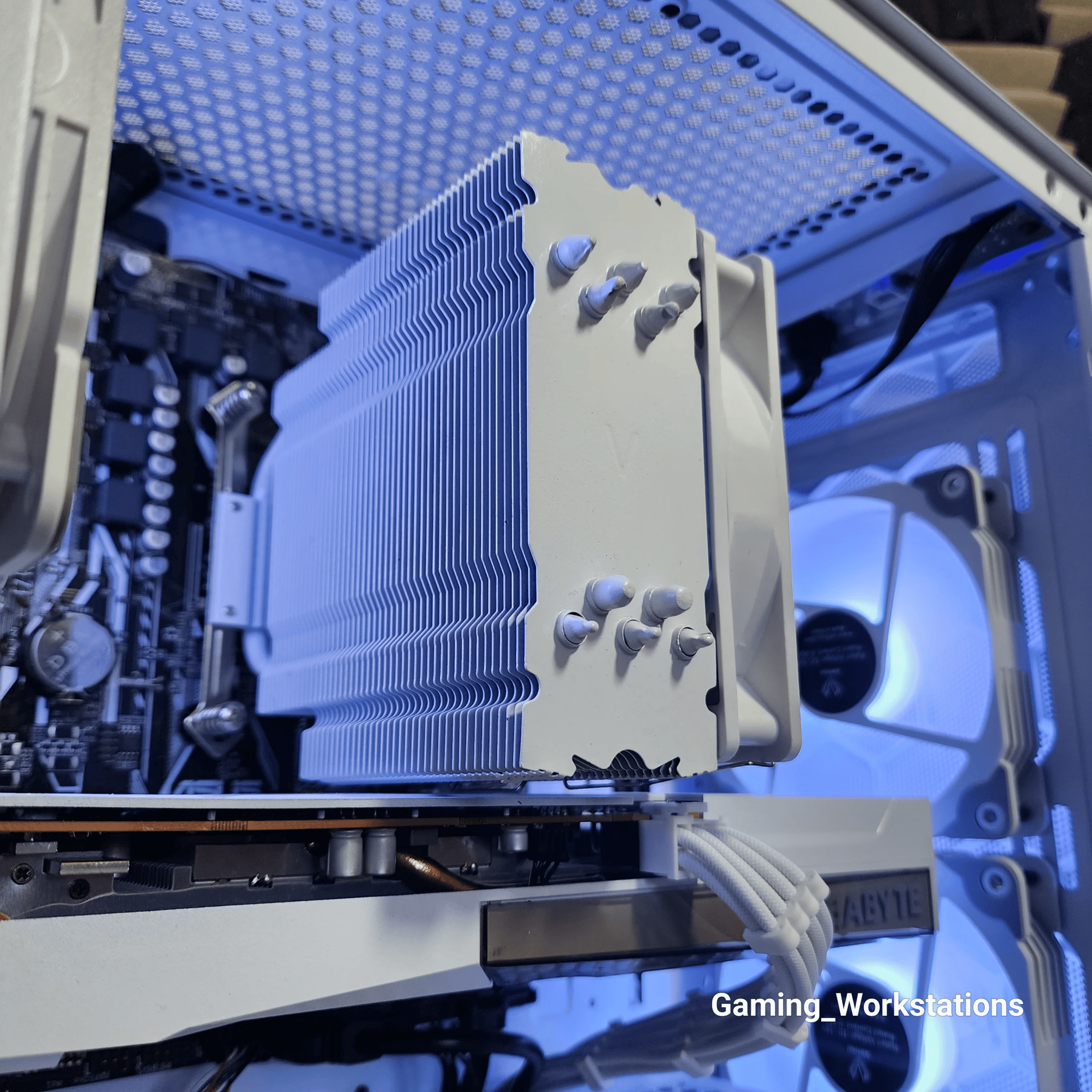 🤍🤍🤍 Gigabyte Radeon RX 6600 8GB // AMD Ryzen 5 3500X 6-Core // Gloway 16GB 3200MHz