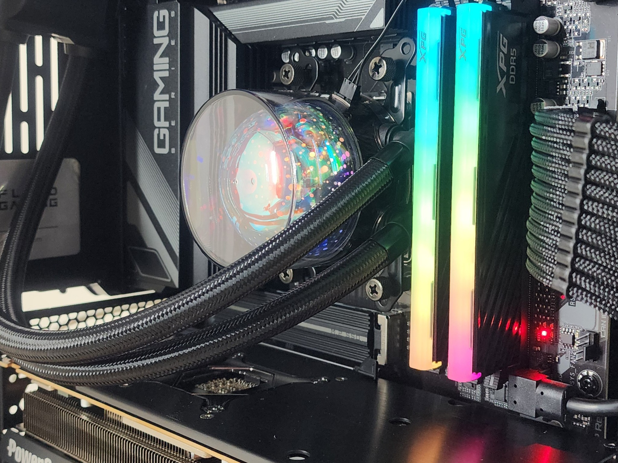 Gaming PC Ryzen 7 9700X 32GB RAM 1TB SSD RX 7800 XT 16GB Windows 11 Computer