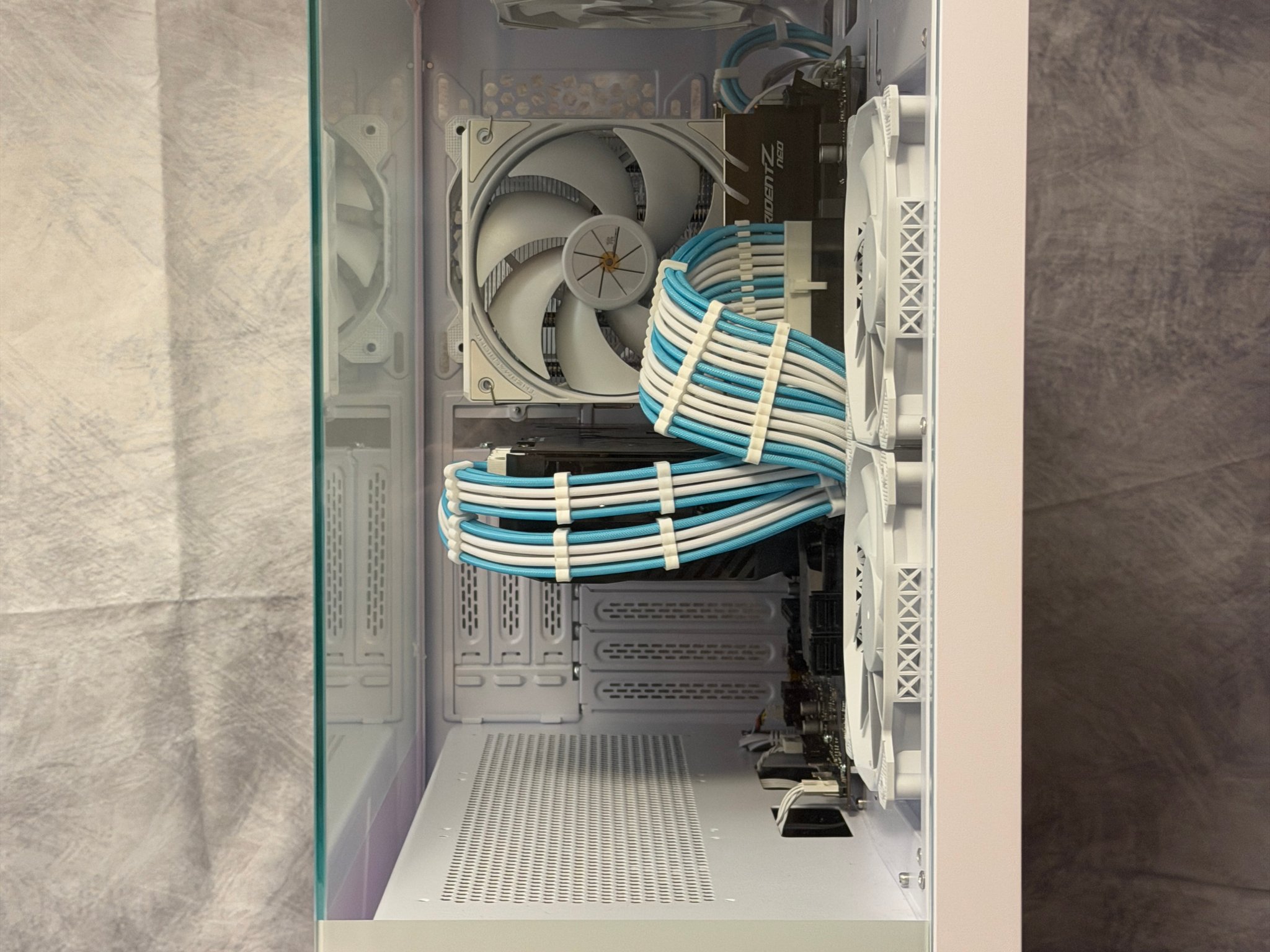 Ryzen 9 3900X (4.6GHz Boost) + RTX 3070 OC | 32GB DDR4 3200MHz | Mid-Tier Gaming PC