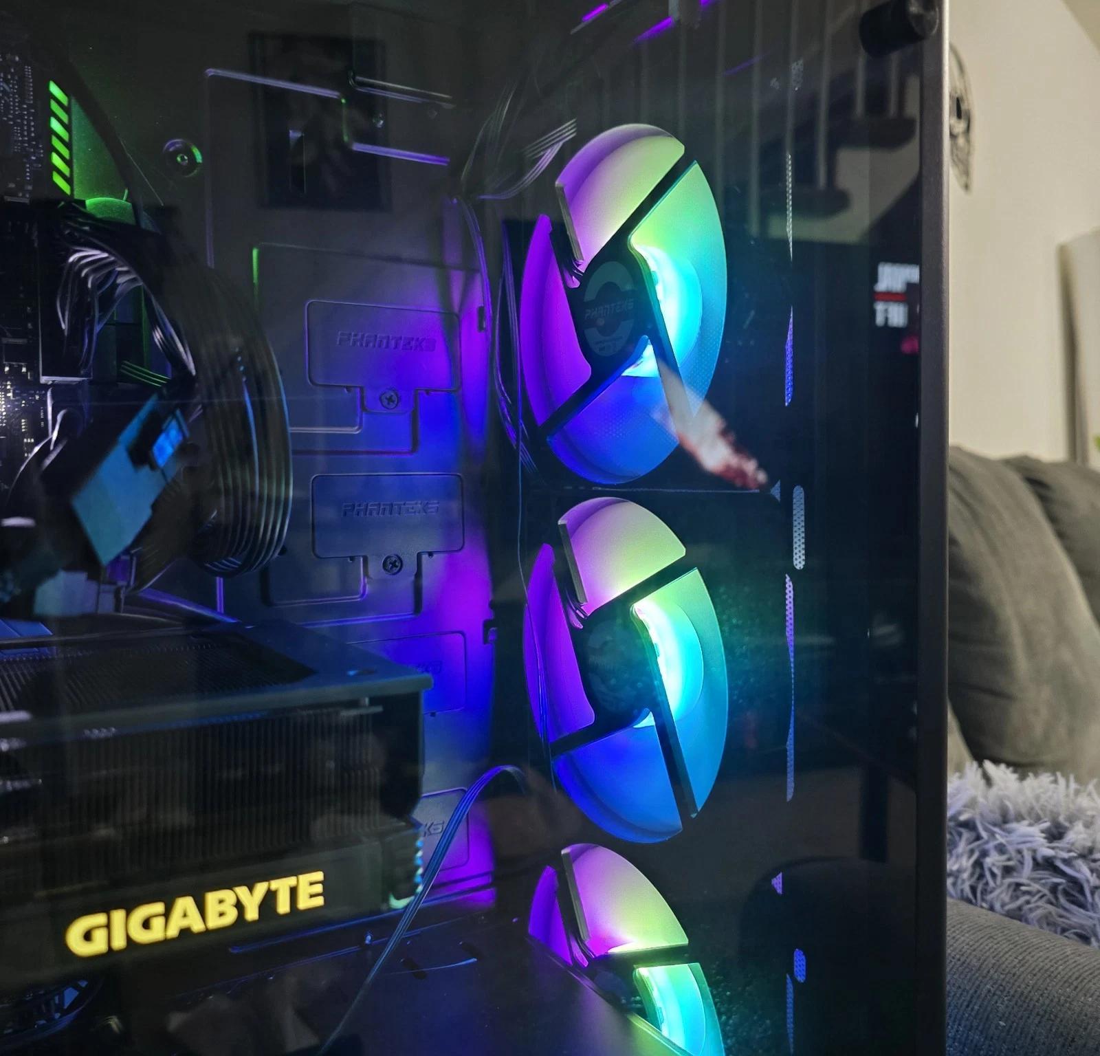 RTX 4070, i9 Gaming PC