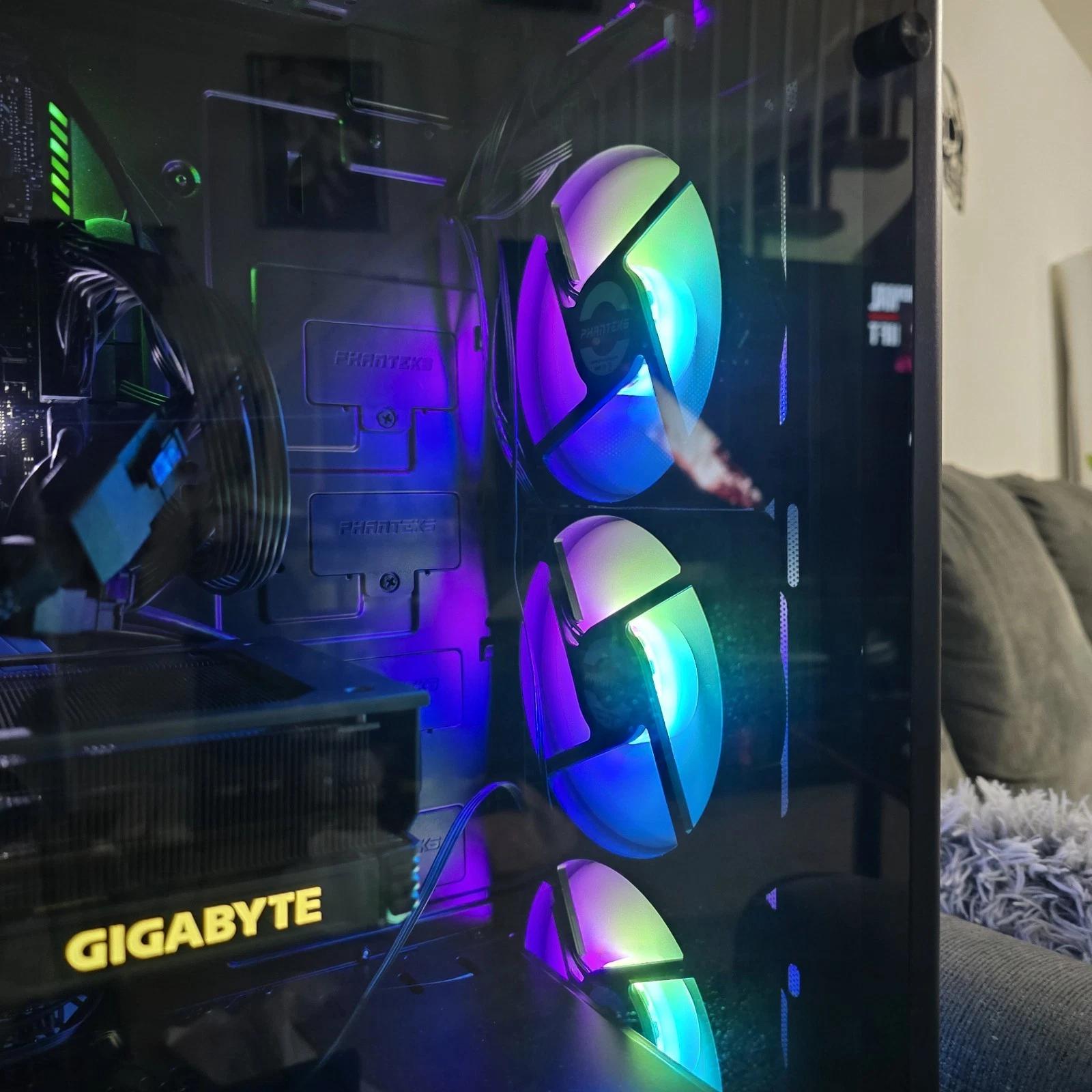 RTX 4070, i9 Gaming PC