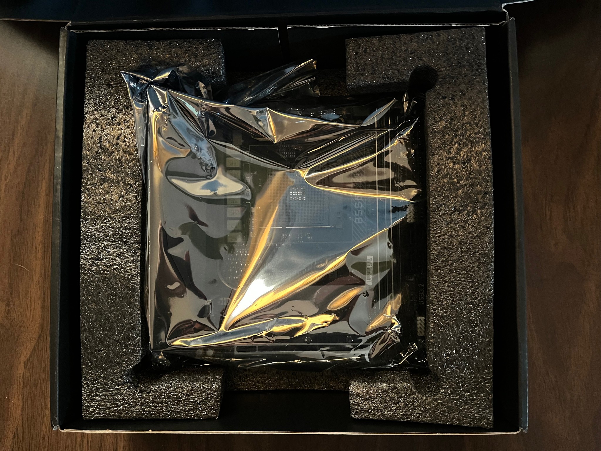 Brand New 5700X3D and Barely Used AORUS PRO AX ITX B550 Motherboard Combo!