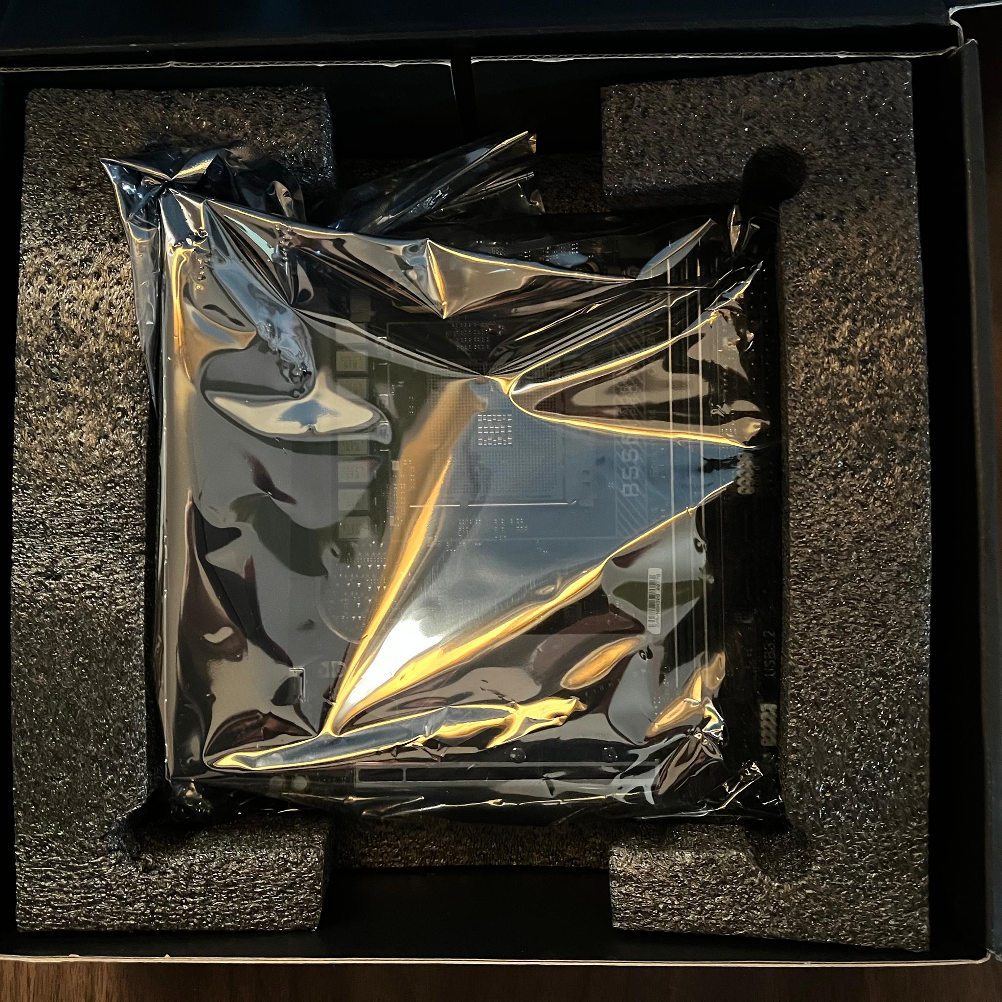 Brand New 5700X3D and Barely Used AORUS PRO AX ITX B550 Motherboard Combo!