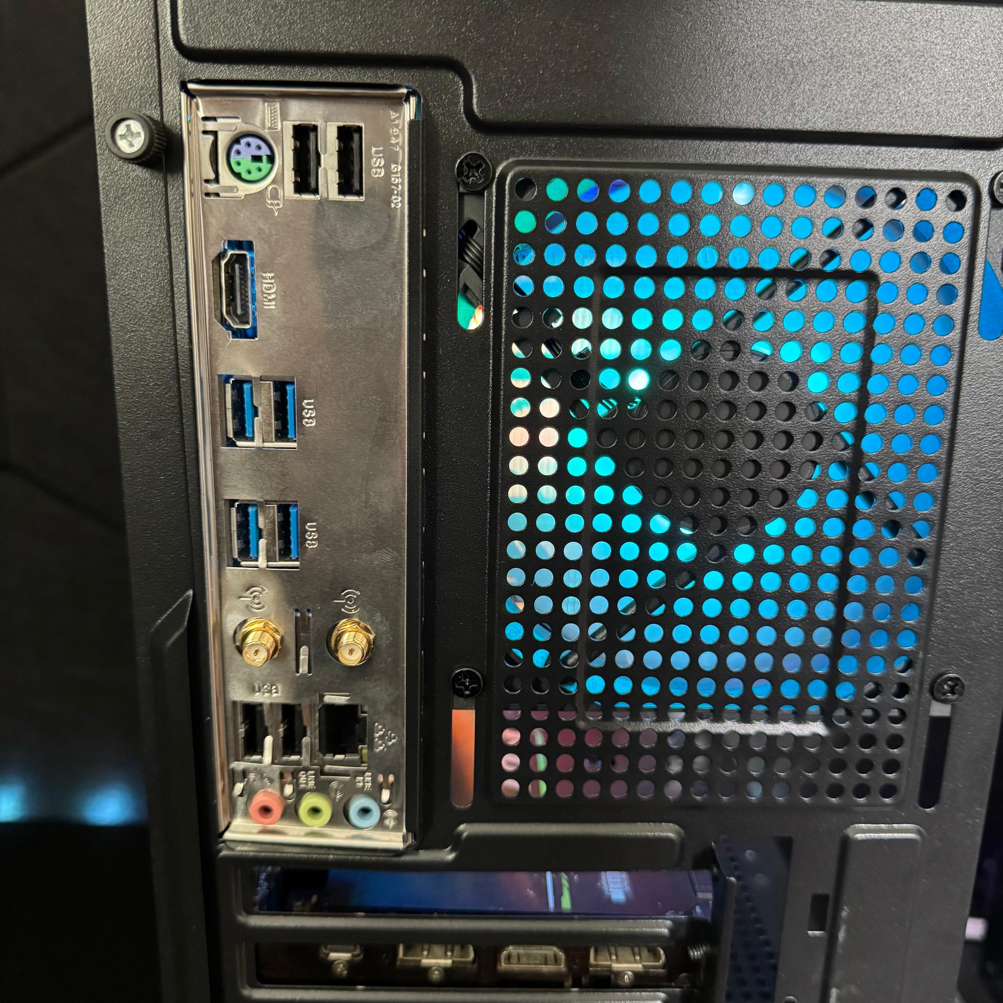 RTX 2080 / AMD Ryzen 7 3700X / 16GB DDR4 / 240GB SSD + 2TB HDD