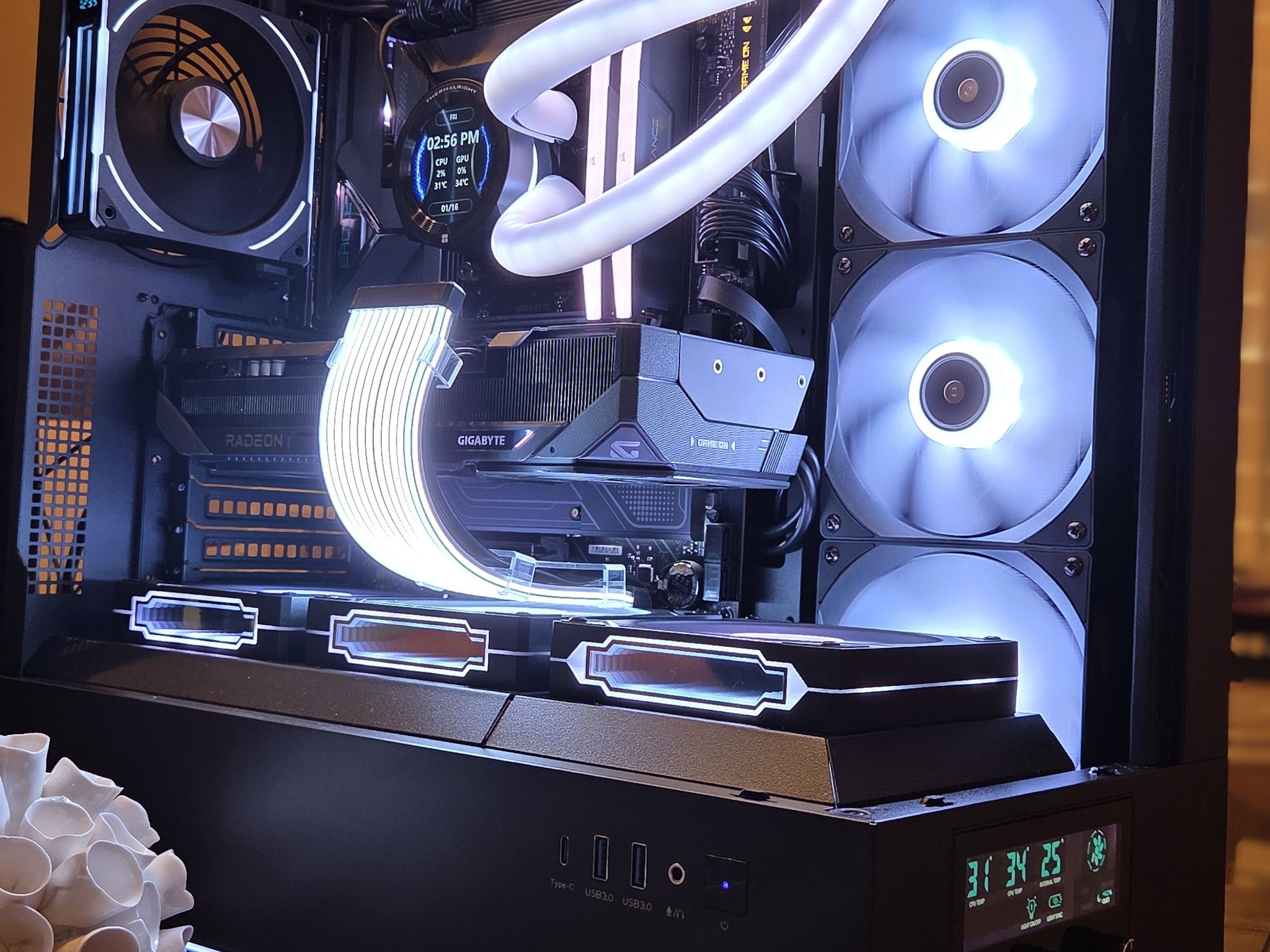 Morpheus! 🌟 | RX 9070 XT Gaming PC | Intel Core Ultra 7 265KF | 32GB DDR5 | 2TB NVMe | LCD Display