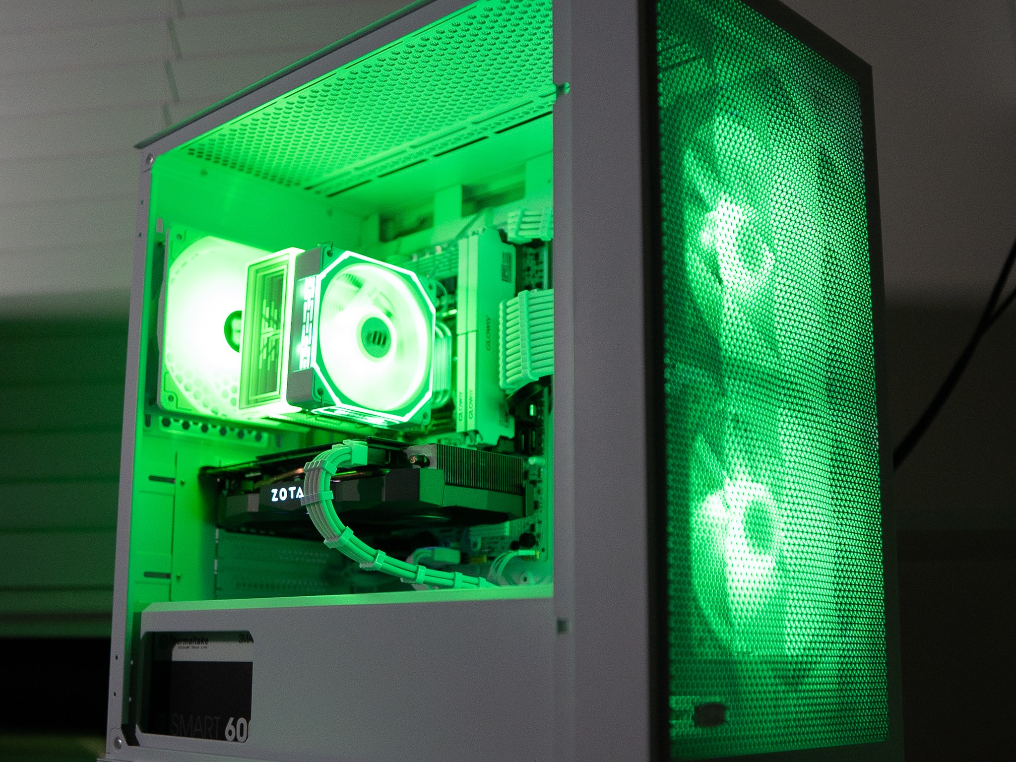 ❄️🌨 | GTX 1070Ti | INTEL XEON E5-2630 V4 | 16GB DDR4 RAM | 256GB NVME + 500GB HD | Arctic Freeze 3.0