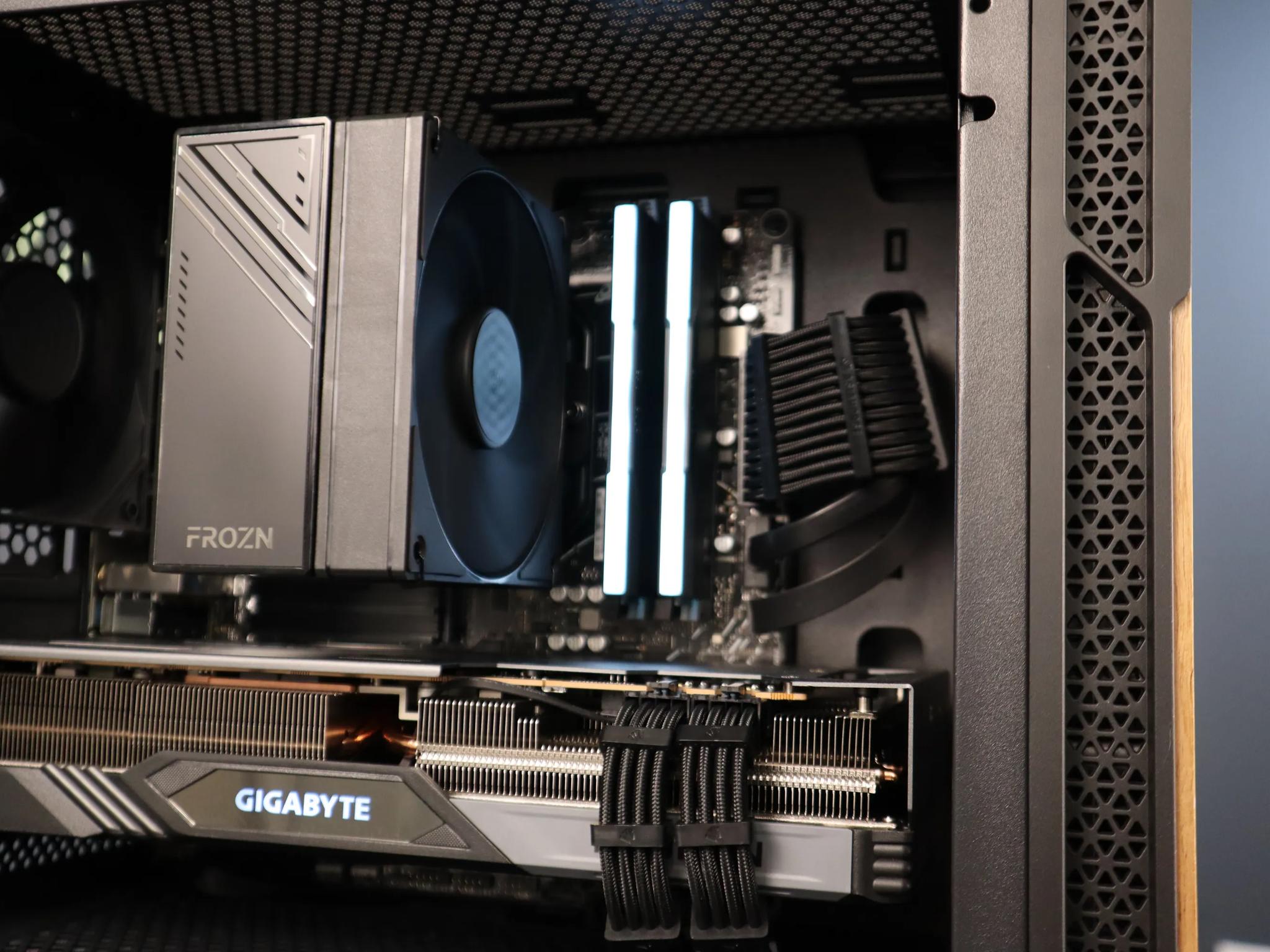 New Gaming PC | Ryzen 5 9600X | RX 7700XT | 32GB RAM | 1TB | WiFi | All Brand New