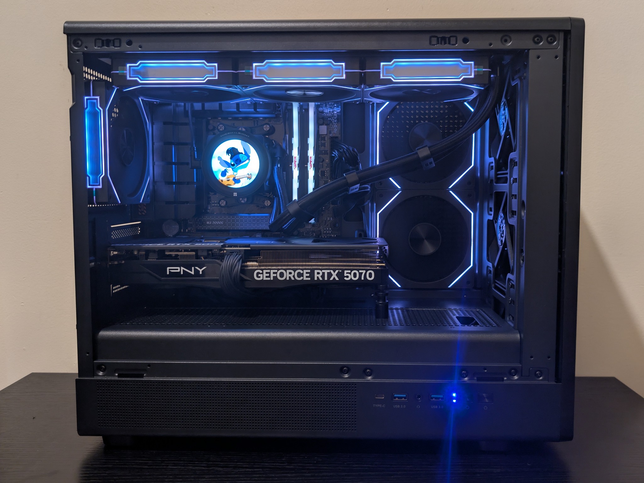 🔥🪵 1440p Gaming Beast | RTX 5070 | Ryzen 7600X | 2TB SSD | 32GB RAM | WiFi 6 & Bluetooth 🪵🔥