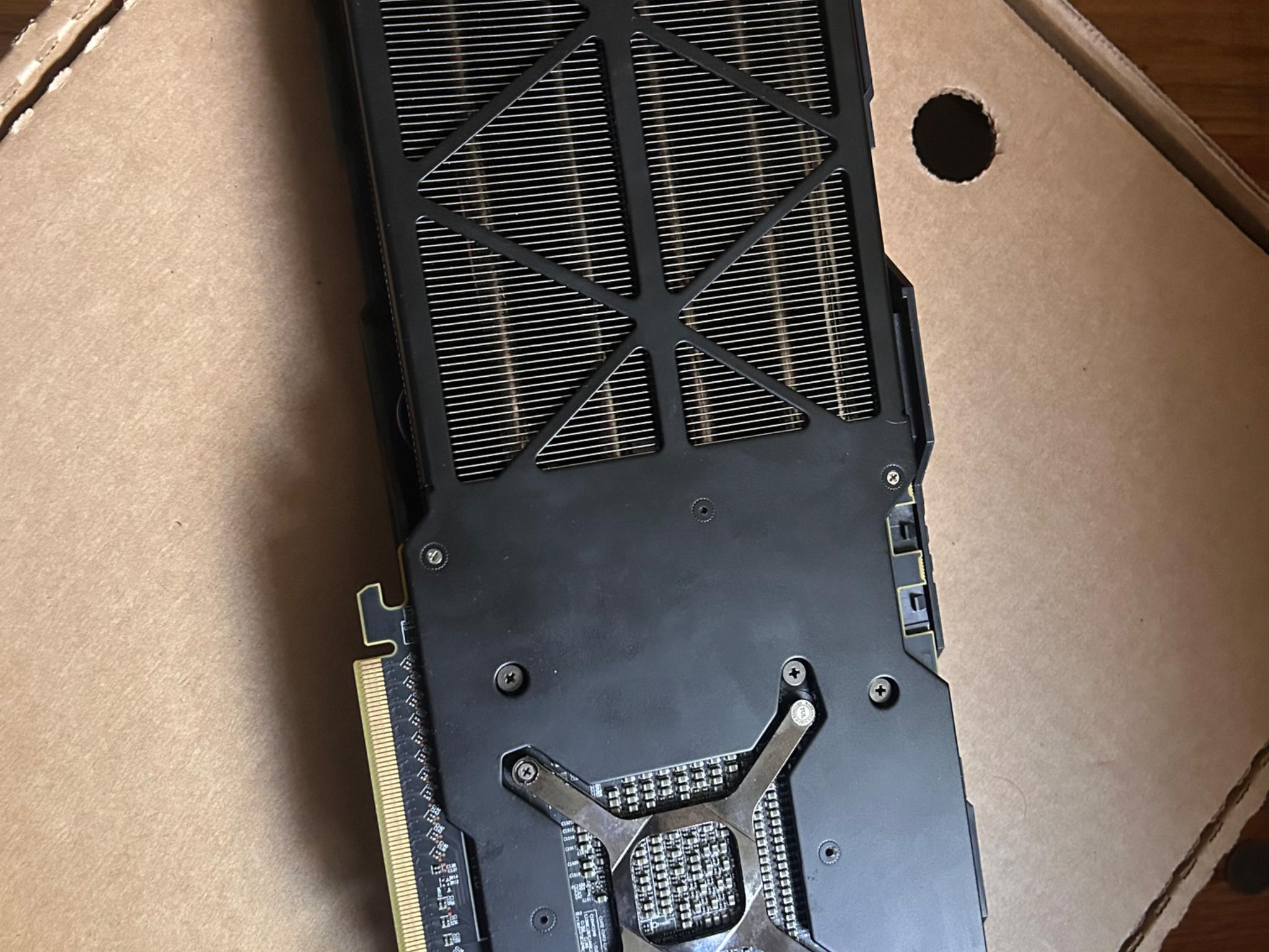 amd powercolor red devil vega 56 *not working for parts or display*