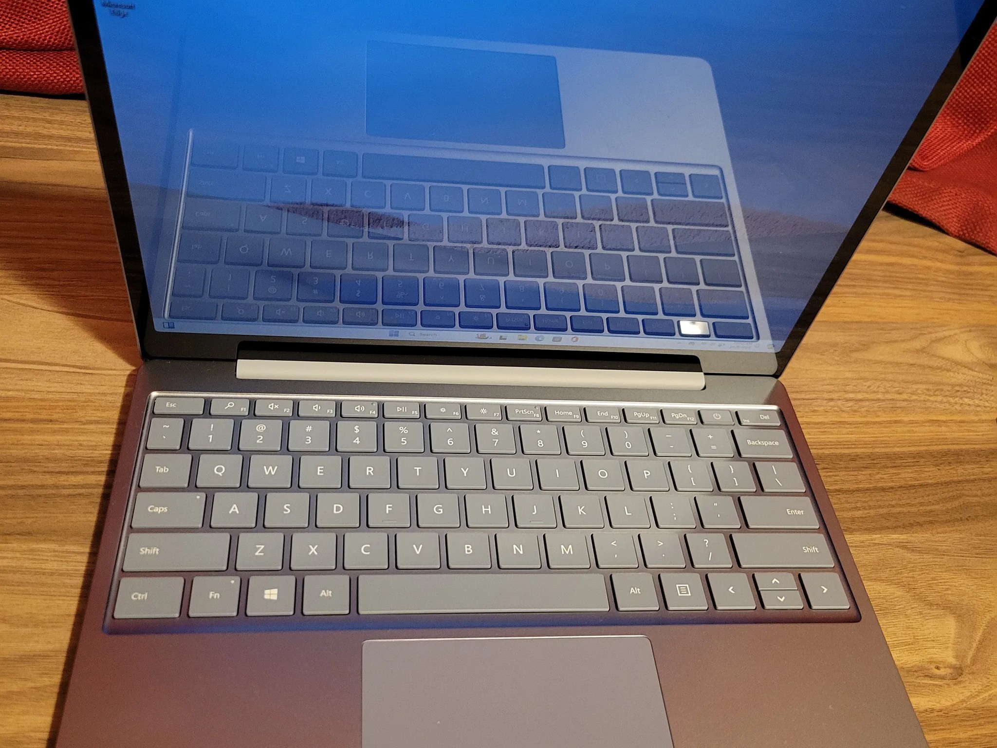 Microsoft Surface Laptop Go - intel i5 - 128gb - 12.4" Touch Screen