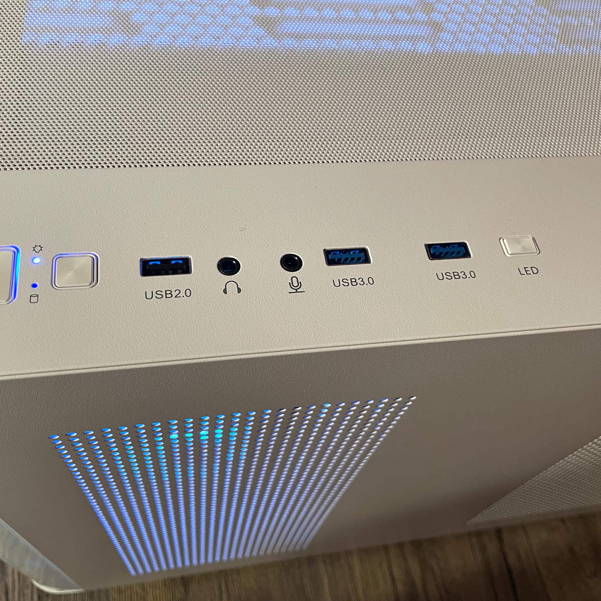 White RTX 2060 Gaming PC (Ryzen 5 3600 | 16GB RAM | 512GB SSD | Wifi + BT)
