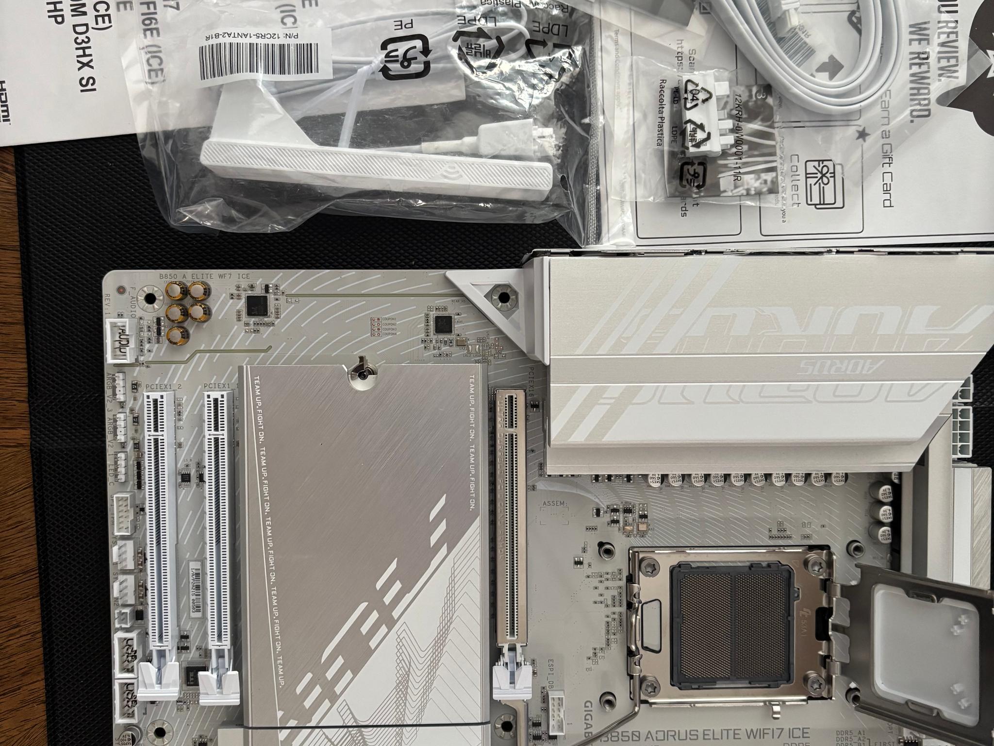 GIGABYTE B850 AORUS ELITE WIFI7 ICE