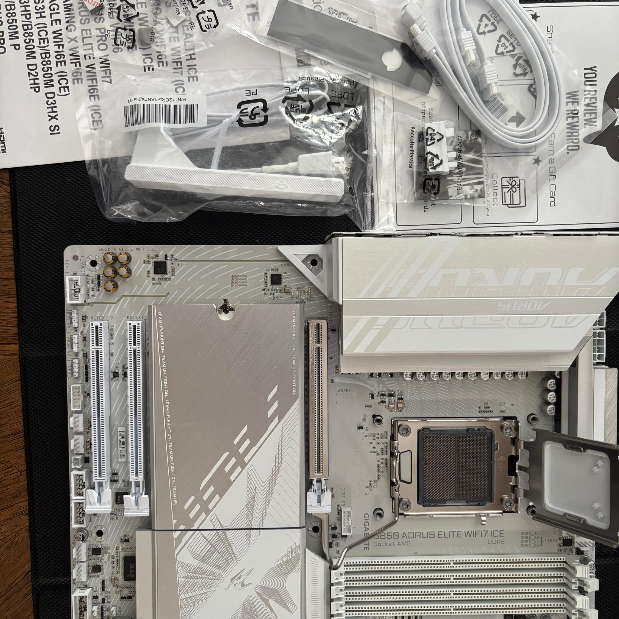GIGABYTE B850 AORUS ELITE WIFI7 ICE