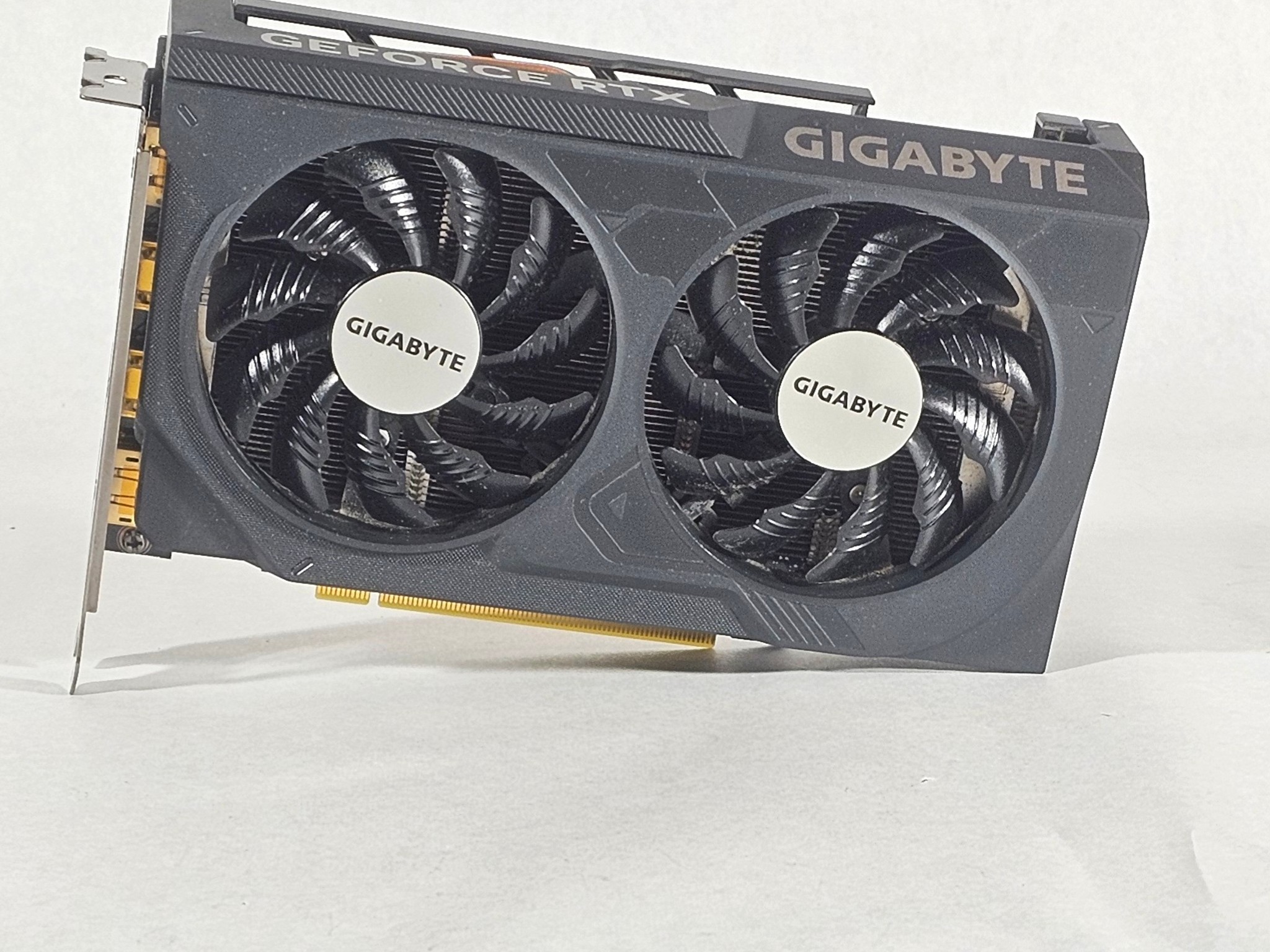 RTX 4060 Gigabyte 8GB