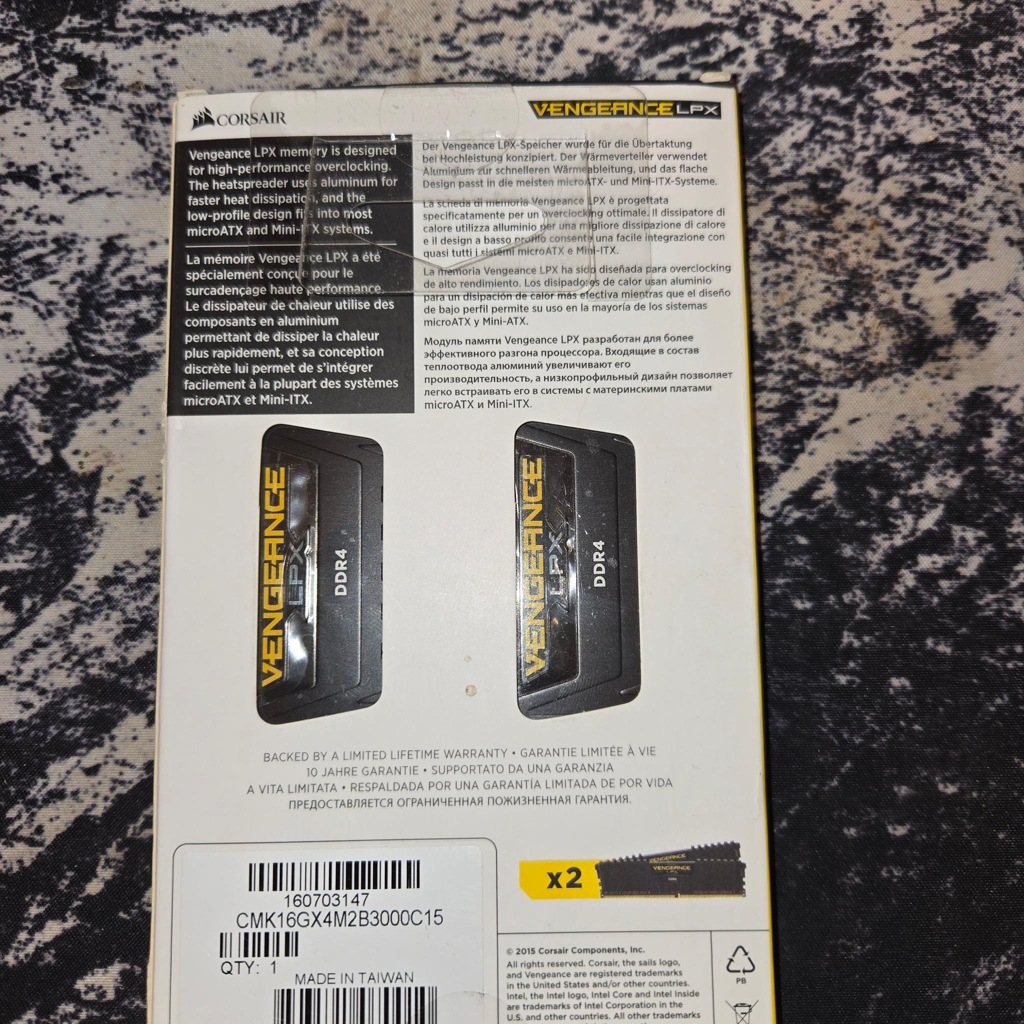 CORSAIR VENGEANCE LPX DDR4 2X8 GB (16 GB) 3000 MHz
