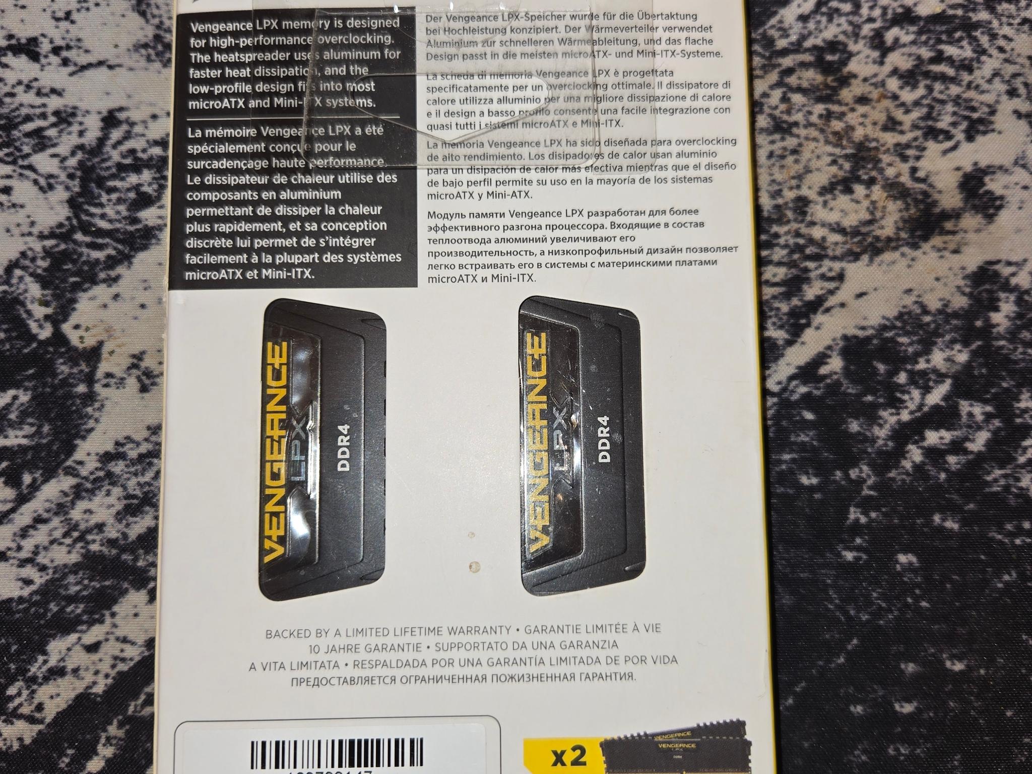 CORSAIR VENGEANCE LPX DDR4 2X8 GB (16 GB) 3000 MHz