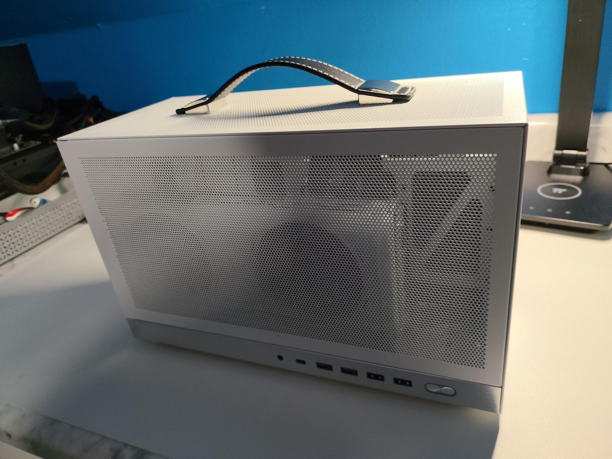 Custom White Ryzen Gaming PC Build