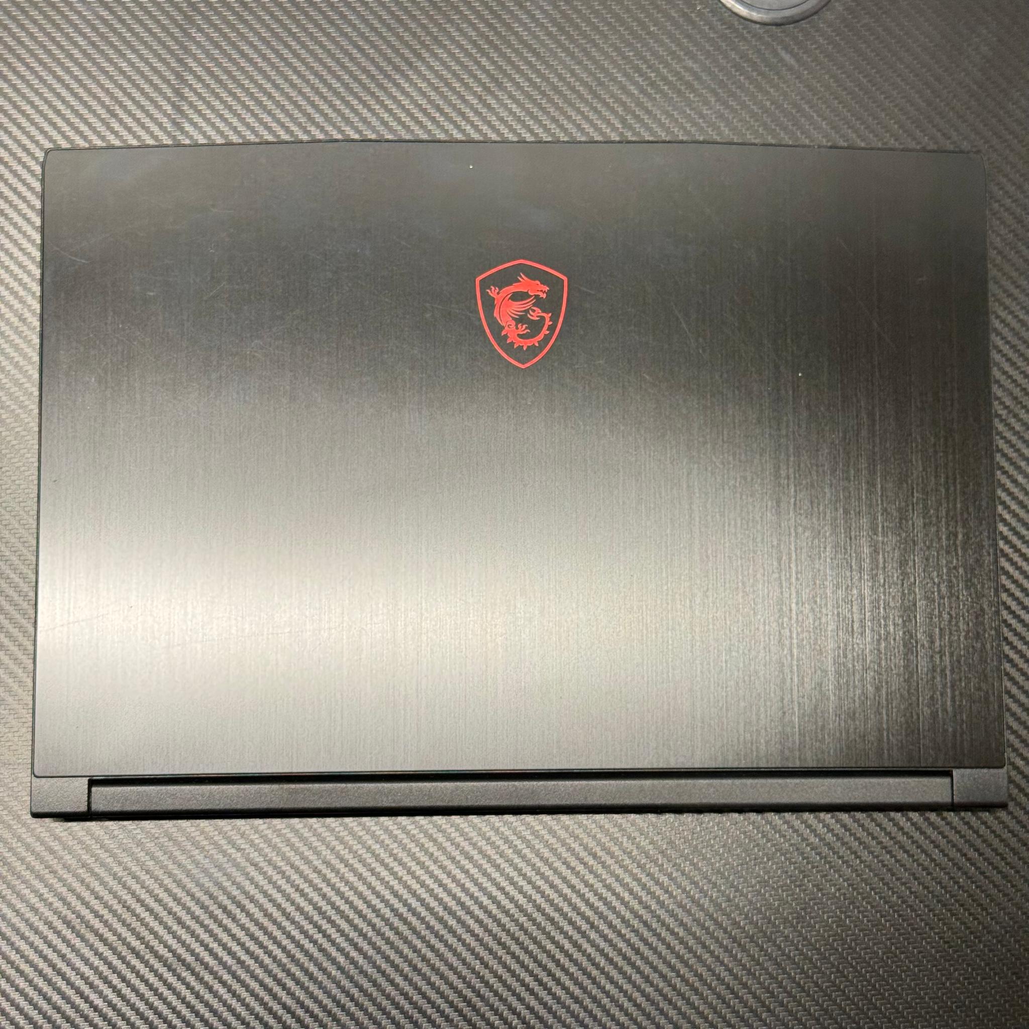 GTX 1650 / i5-10500H / 8GB 2933MHz DDR4 ram / 256GB Nvme ssd / Windows 11