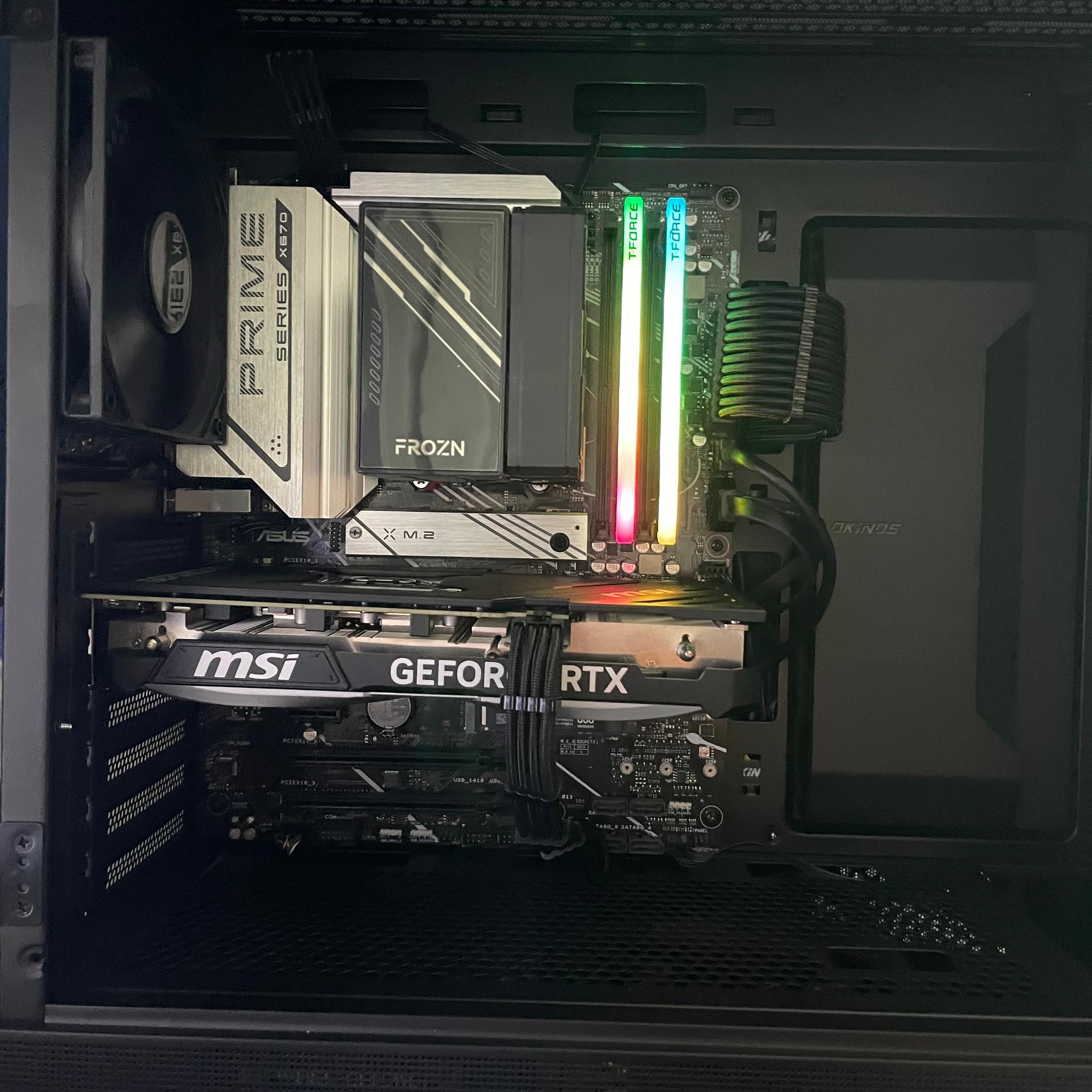 Custom High-End Gaming PC - Ryzen 9 7900x - RTX 4070 - 32GB DDR5 - 2TB NVMe