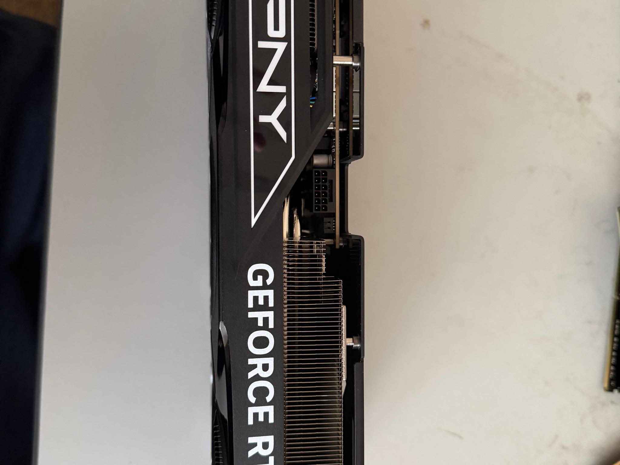 PNY GeForce RTX 5080 Triple Fan