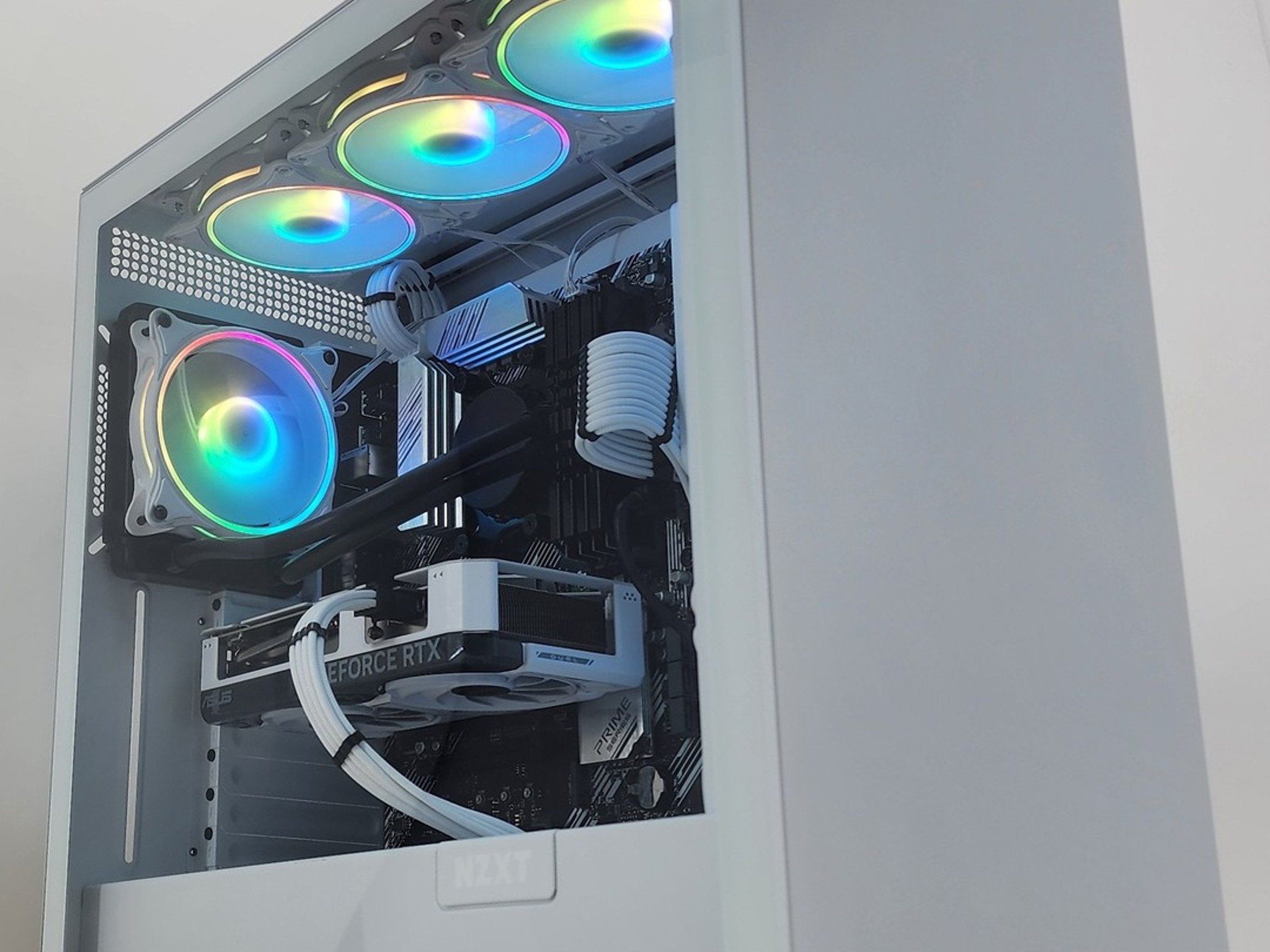 Gaming PC Ryzen 7 3700X 32GB RAM 1TB SSD RTX 4060 8GB Windows 11 Computer