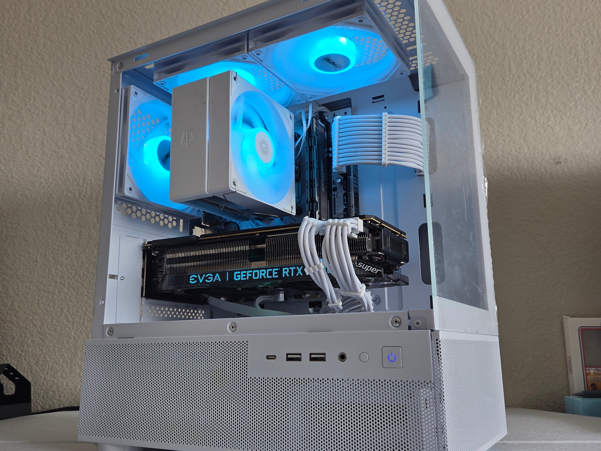 WINTER STORM – Ryzen 5 5500 / RTX 2080 super / 16GB RAM / 500GB NVMe SSD❄️⛄❄️/I/