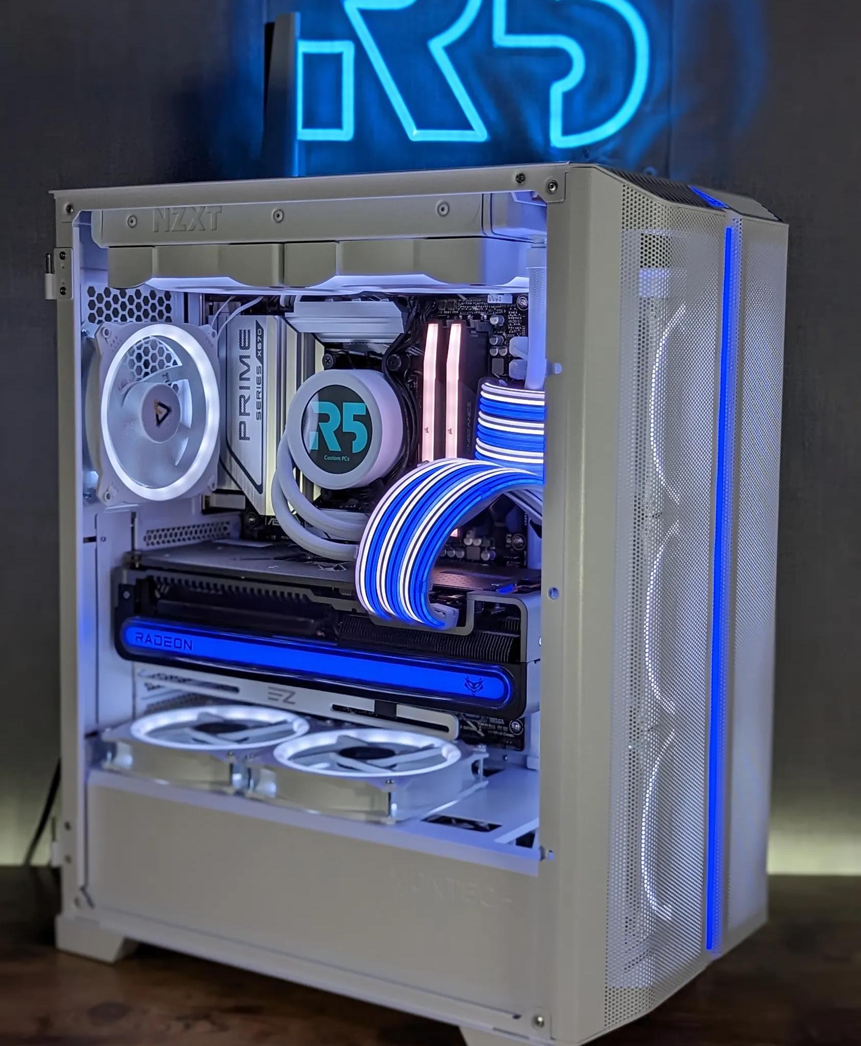 RX 7900XTX Sapphire // Ryzen 9 7900x3D // 64GB 6000Mhz DDR5 // 2TB Gen4 NVMe // WiFi