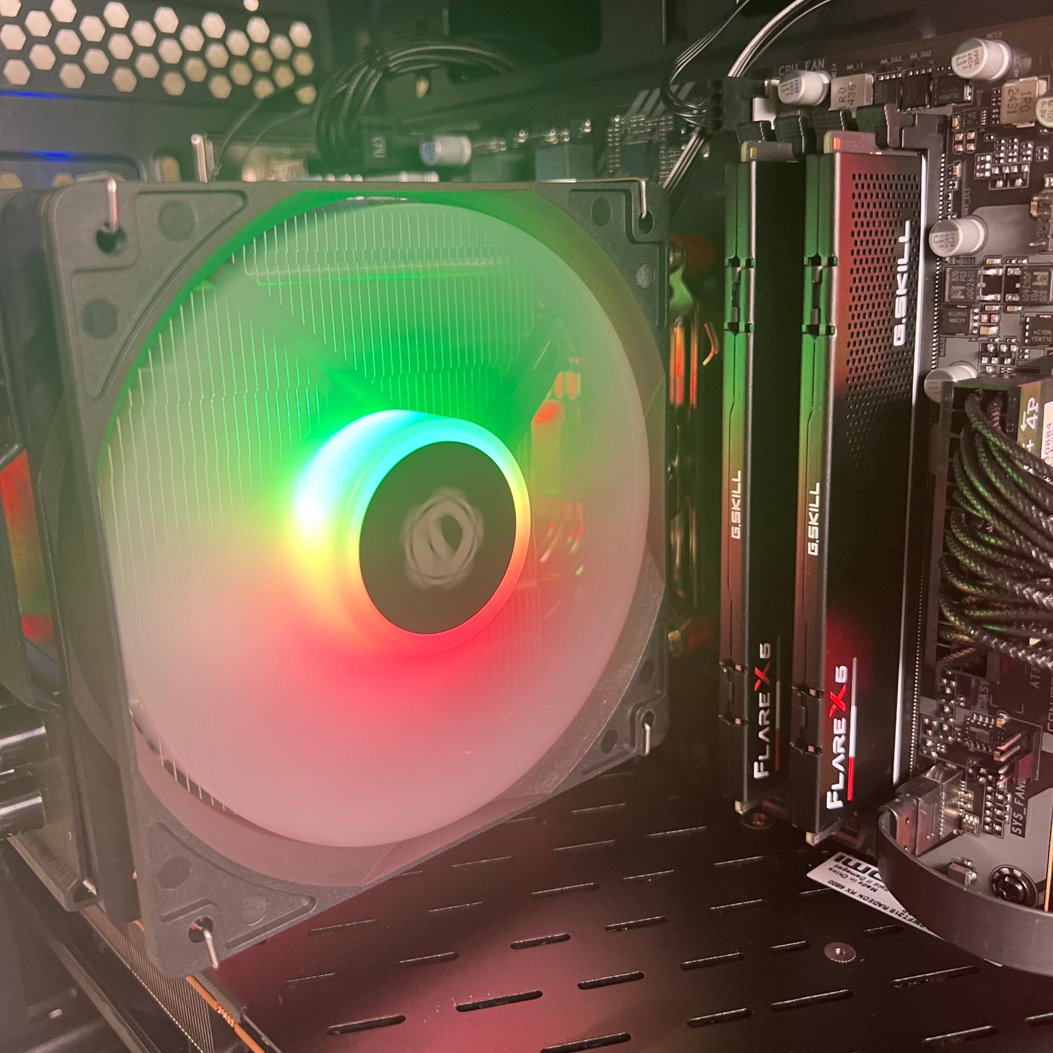 RX 6800 & Ryzen 5 7600 Gaming PC