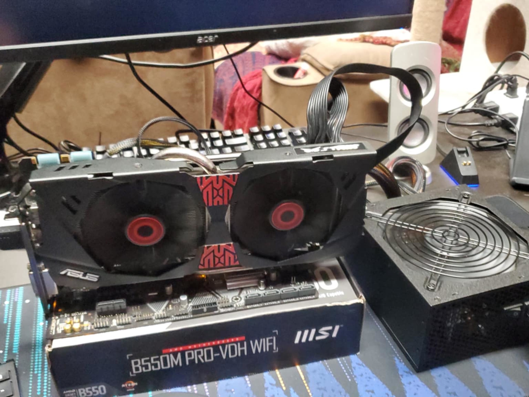 Rosewill Capstone 650M, 650 Watt 80+ Gold Semi-Modular Power Supply
