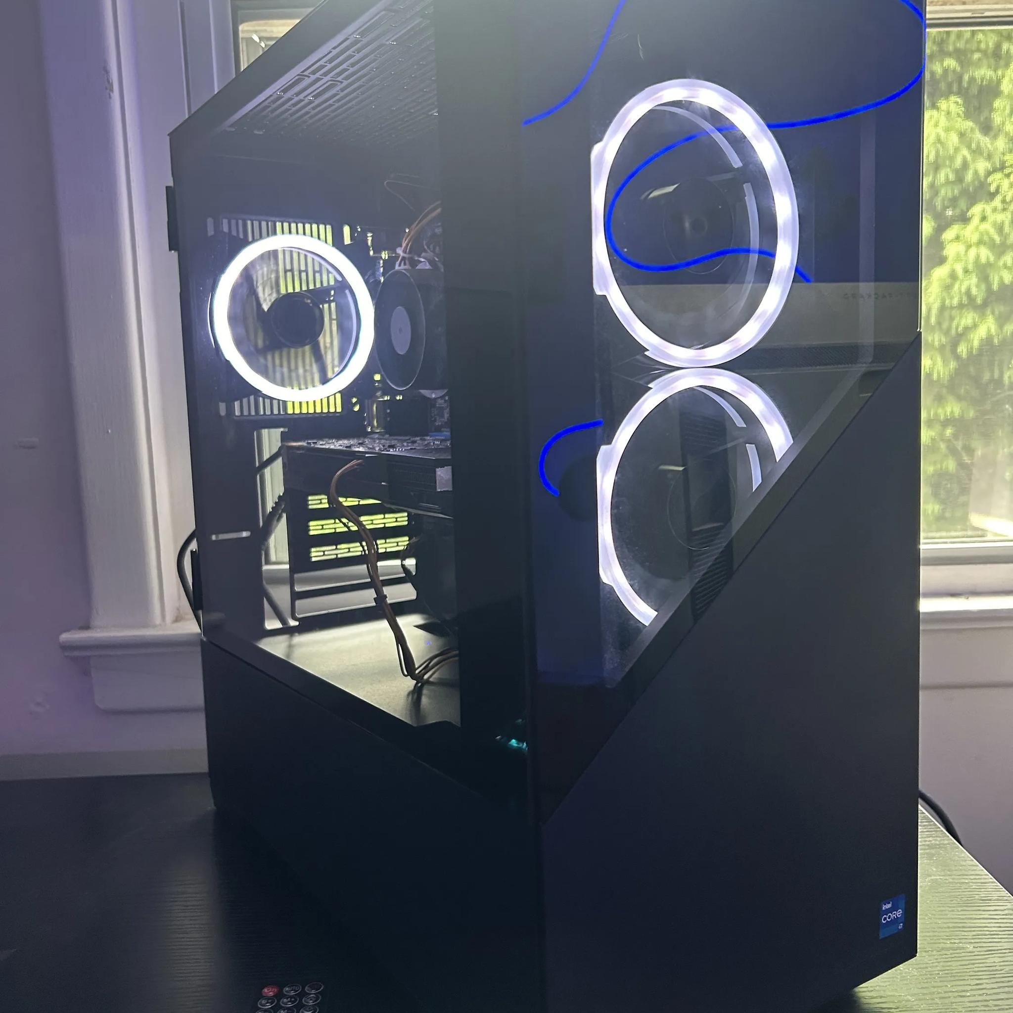 GAMING PC i5 8GB NVIDIA GTX 950 RGB Lighting RGB Fans
