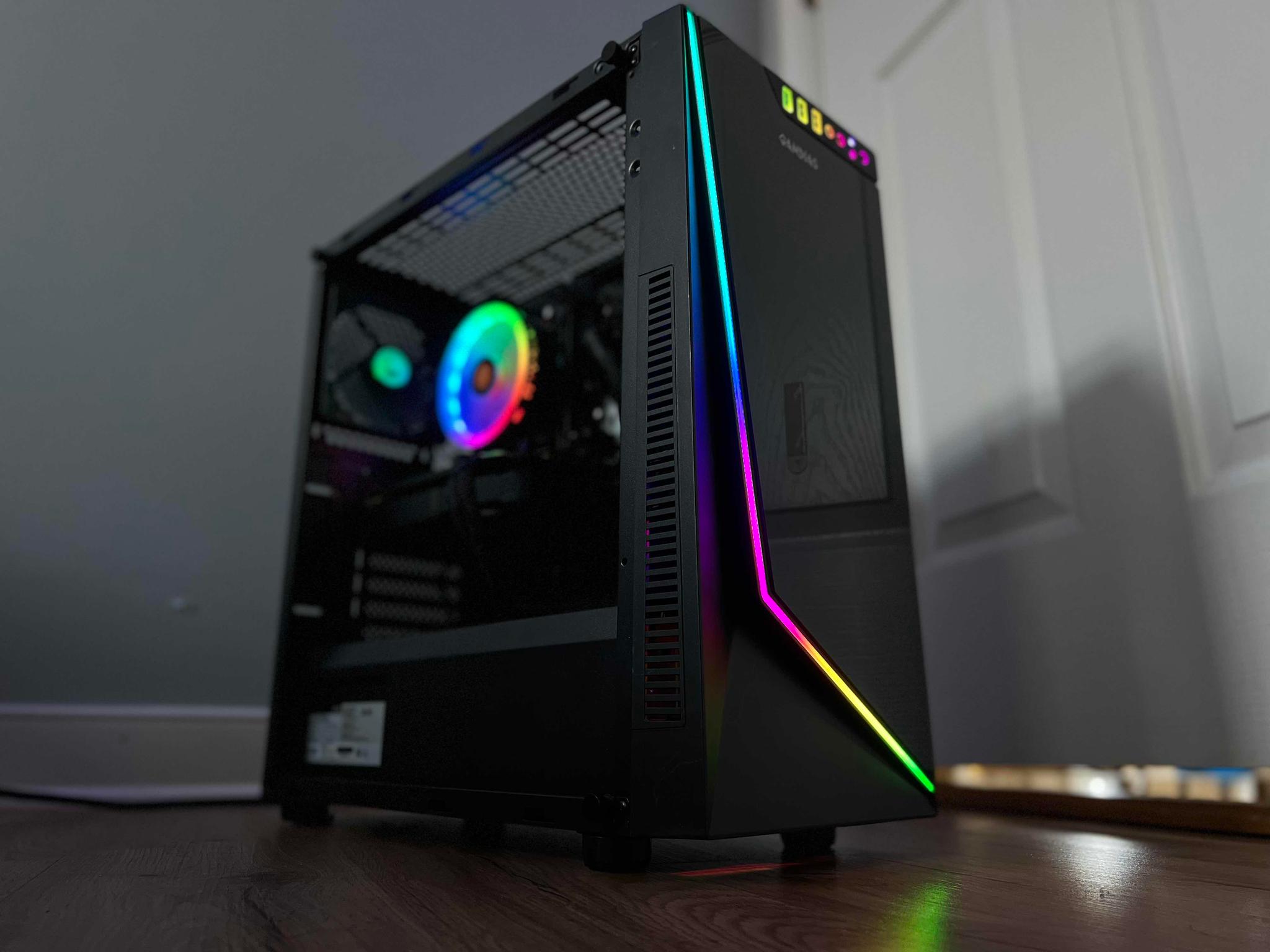 Split ➗: Ryzen 3 1200, Rx 570 Gaming Pc