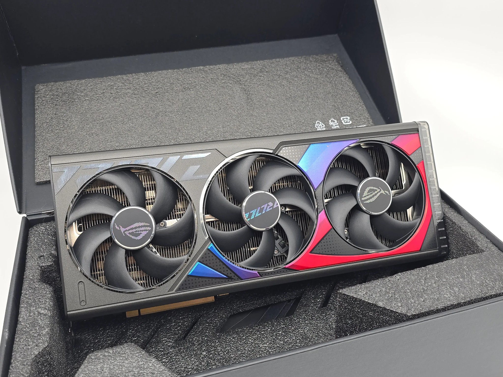 ASUS ROG Strix GeForce RTX 4080 SUPER Gaming OC