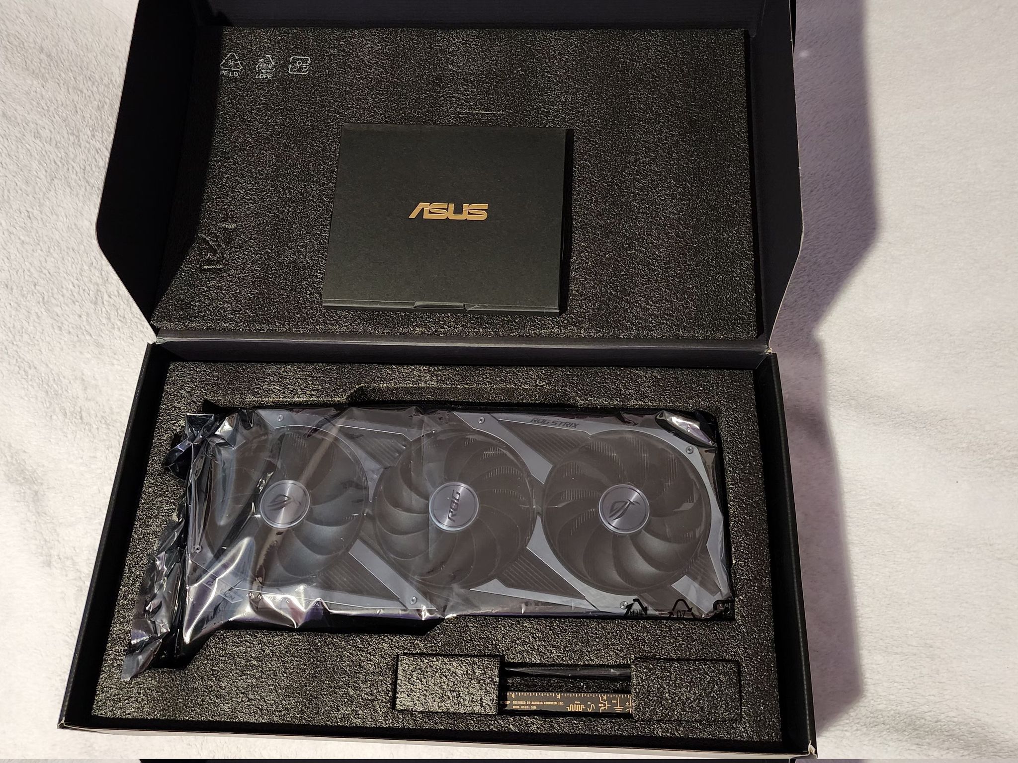 ASUS ROG STRIX GAMING OC V2 GeForce RTX 3080 10GB LHR