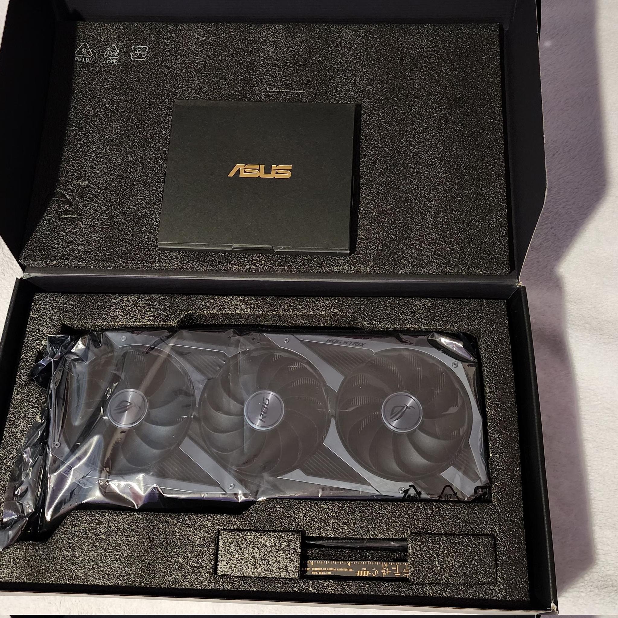 ASUS ROG STRIX GAMING OC V2 GeForce RTX 3080 10GB LHR