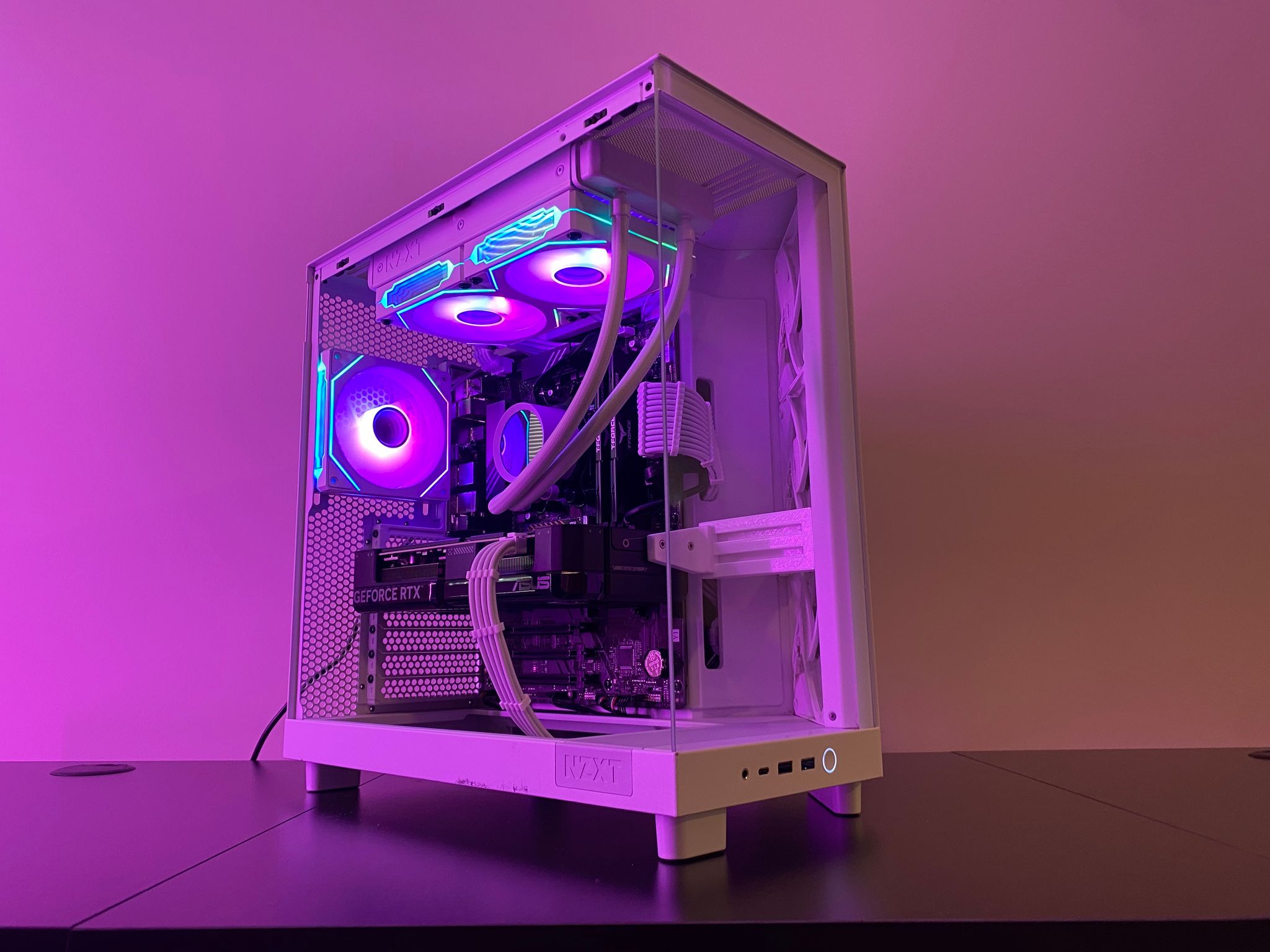 White NZXT Gaming PC | RTX 4070 12GB | Ryzen 5 7600X | 16GB DDR5 | 1TB NVMe | LCD AIO | RGB