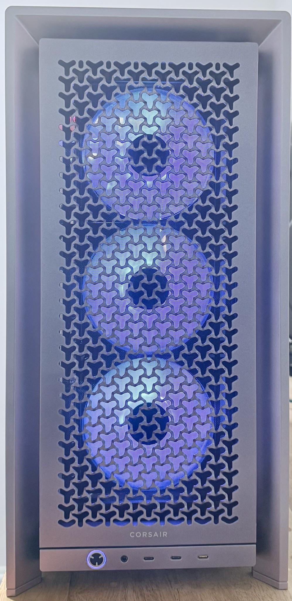 Corsair Galaxy Color Shift RTX 5070 12GB
