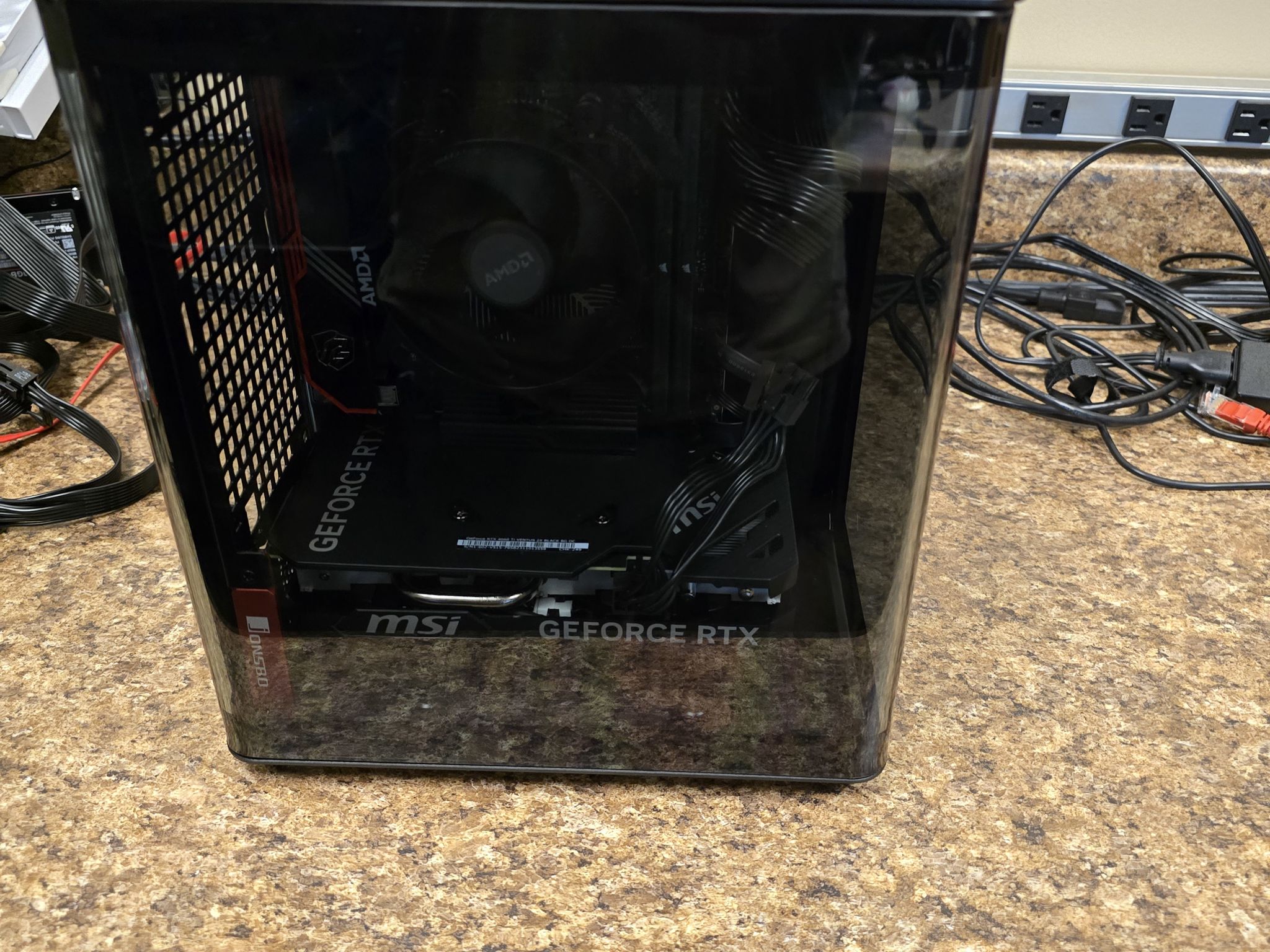 TK-0 Anti-RGB Gaming PC