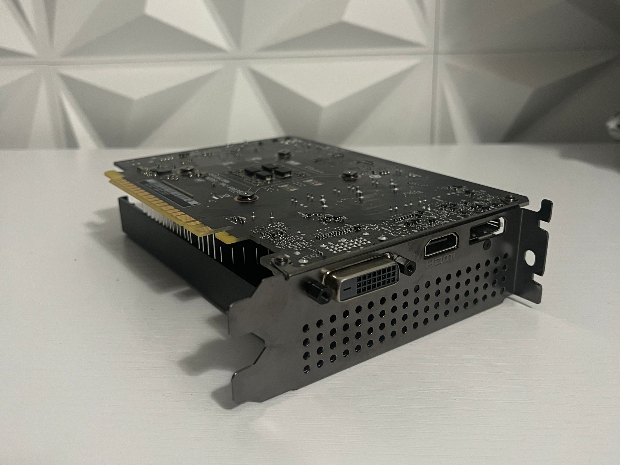 HP GeForce GTX 1650 SUPER 4GB