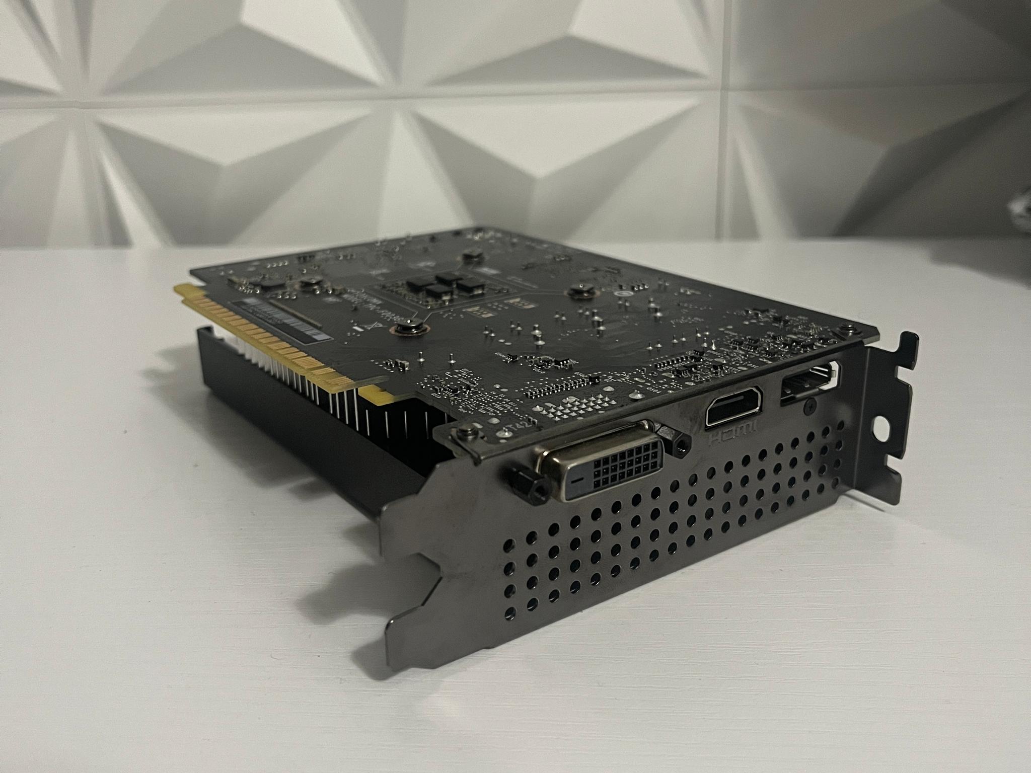 HP GeForce GTX 1650 SUPER 4GB
