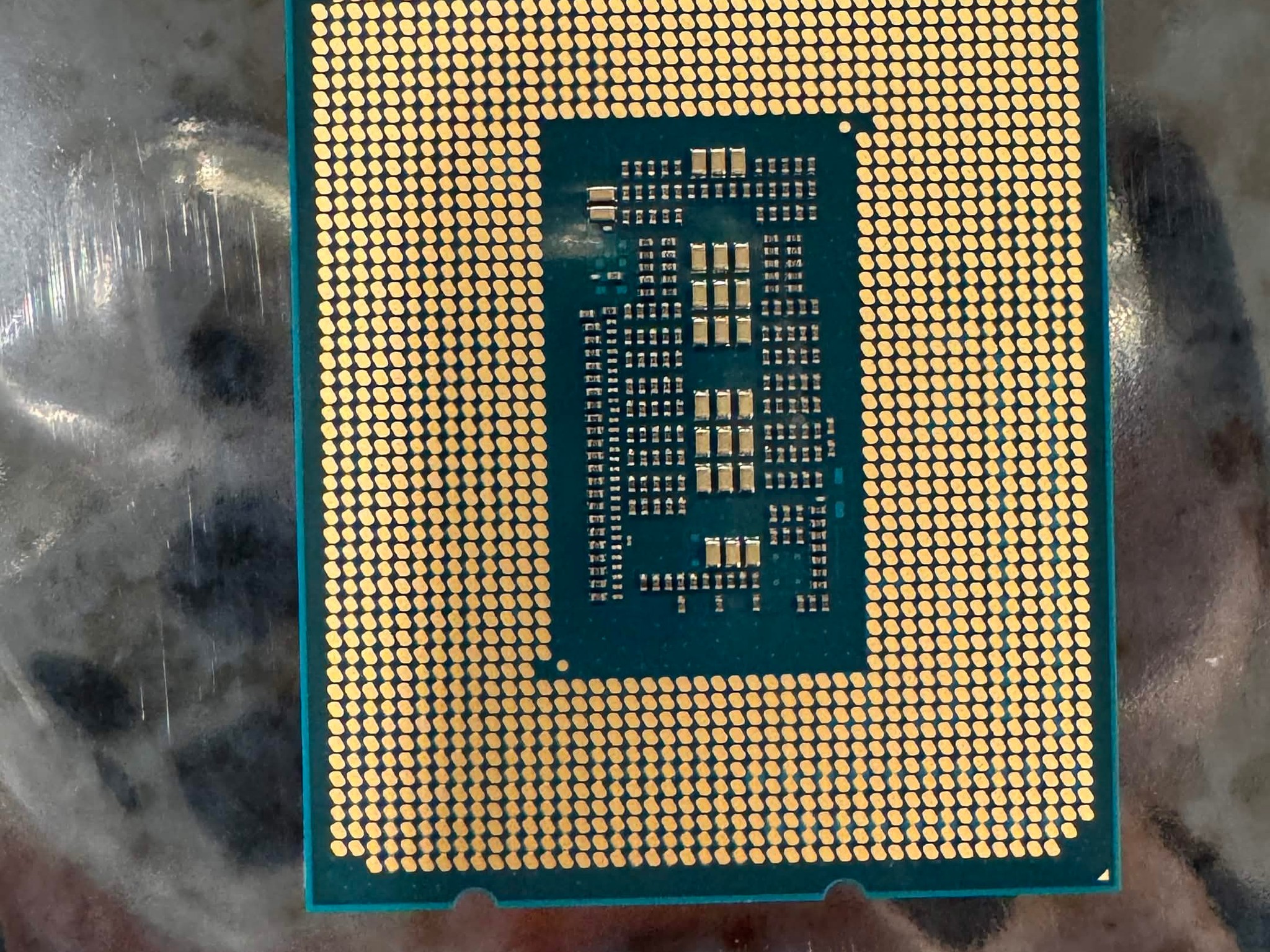 Intel Core i7-12700F