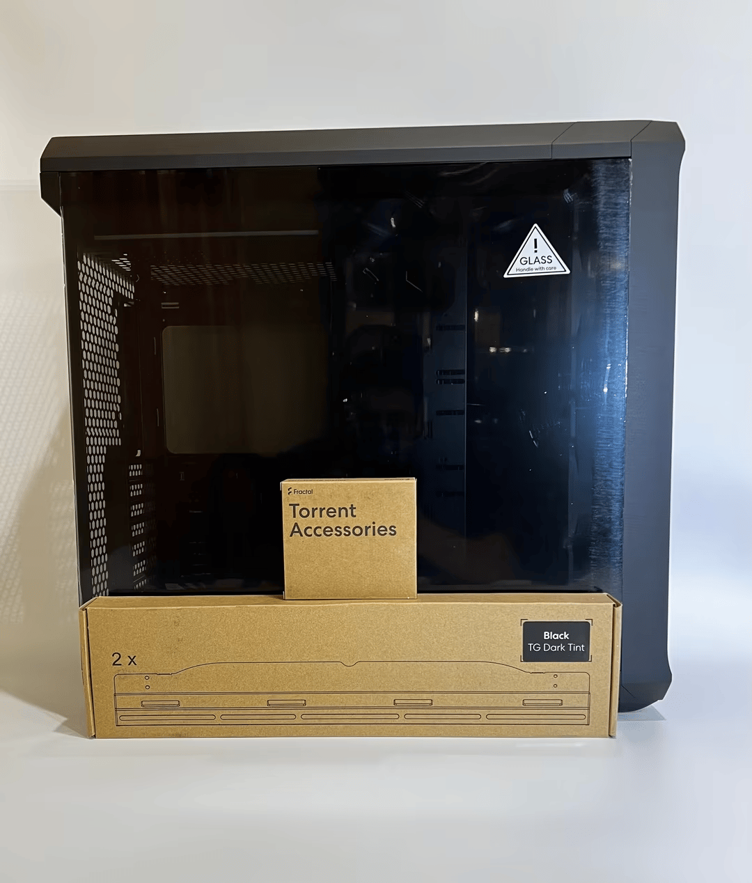 Fractal Design Torrent Black E-ATX Dark Tempered Glass Window High-Airflow Mid Tower Computer Case