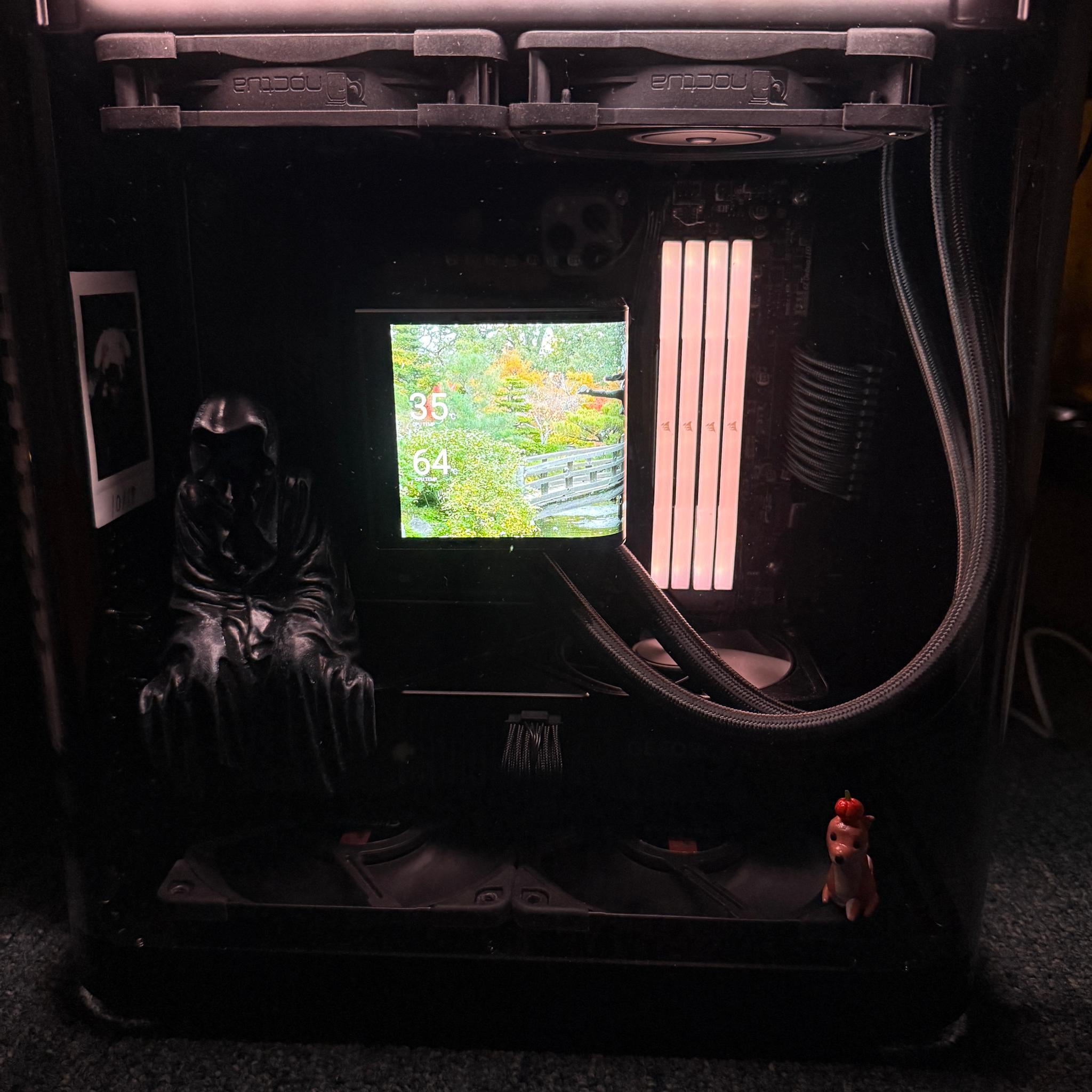 AMD RYZEN7 7800X3D + RTX 4070 SUPER Micro ATX PC