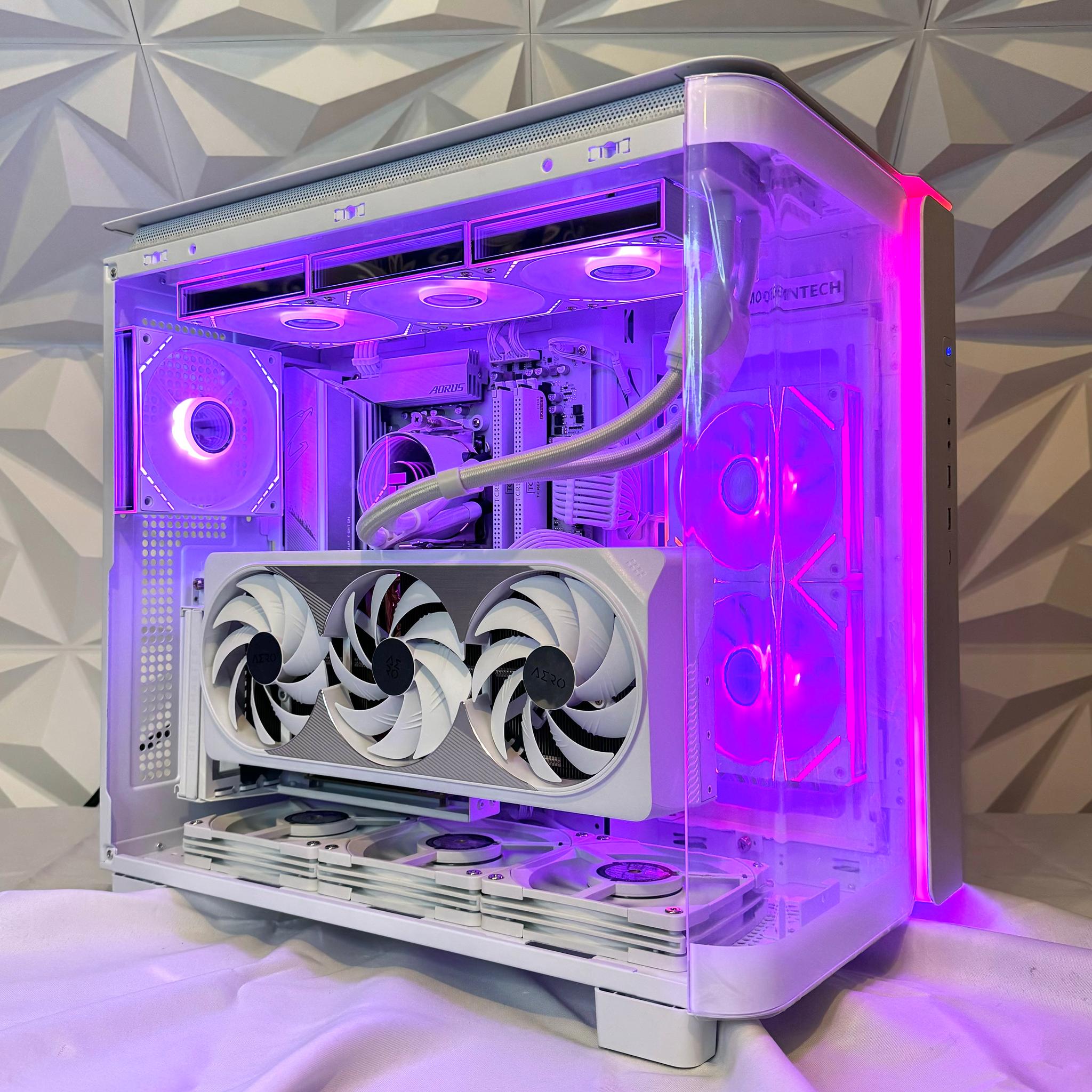 Clearance"Snow Bunny" Ryzen 7 7800X3d, 4080 super, 64gb ddr5, 2tb nvme and 4TB HDD