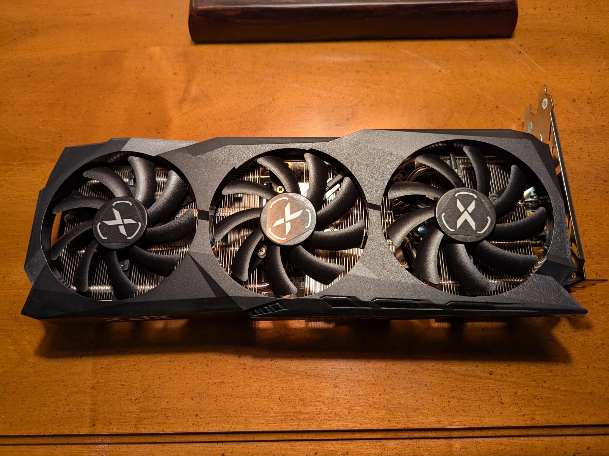 XFX Speedster SWFT309 Radeon RX 6700XT
