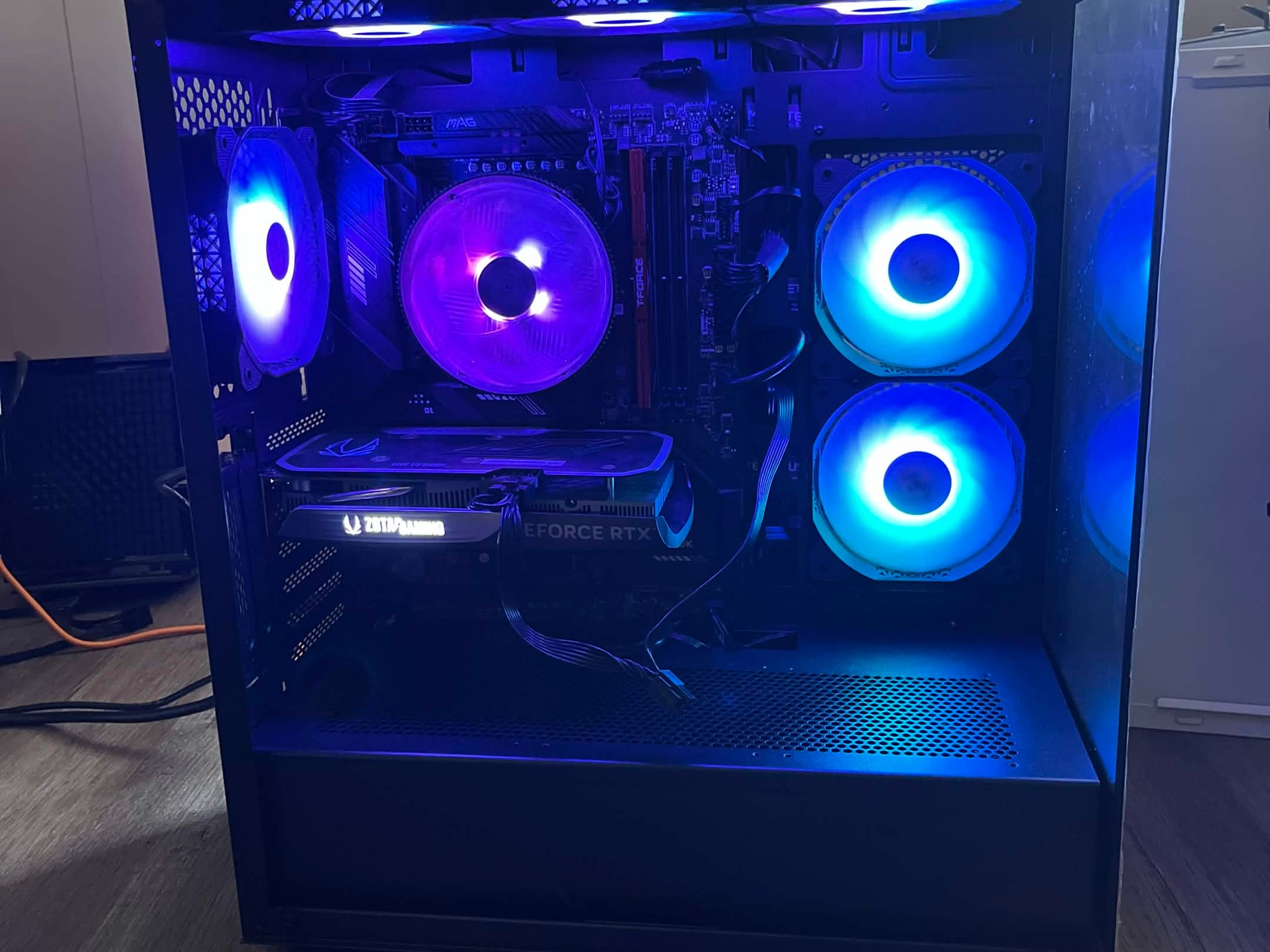 Custom Gaming PC & Monitor Bundle