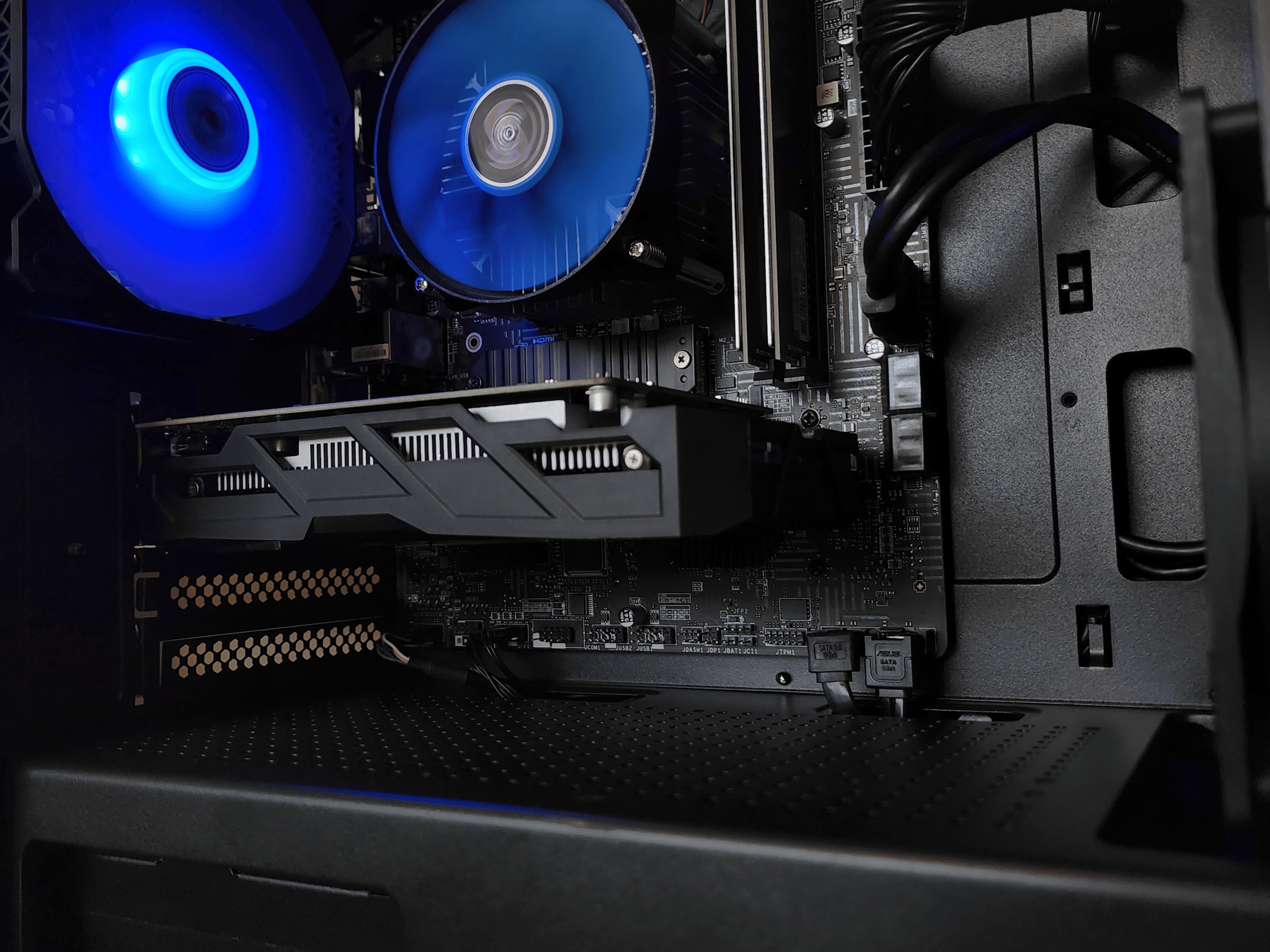 Intel Core i3 10100F // Gigabyte AMD Radeon RX 460 // SP 16GB 3200MHz