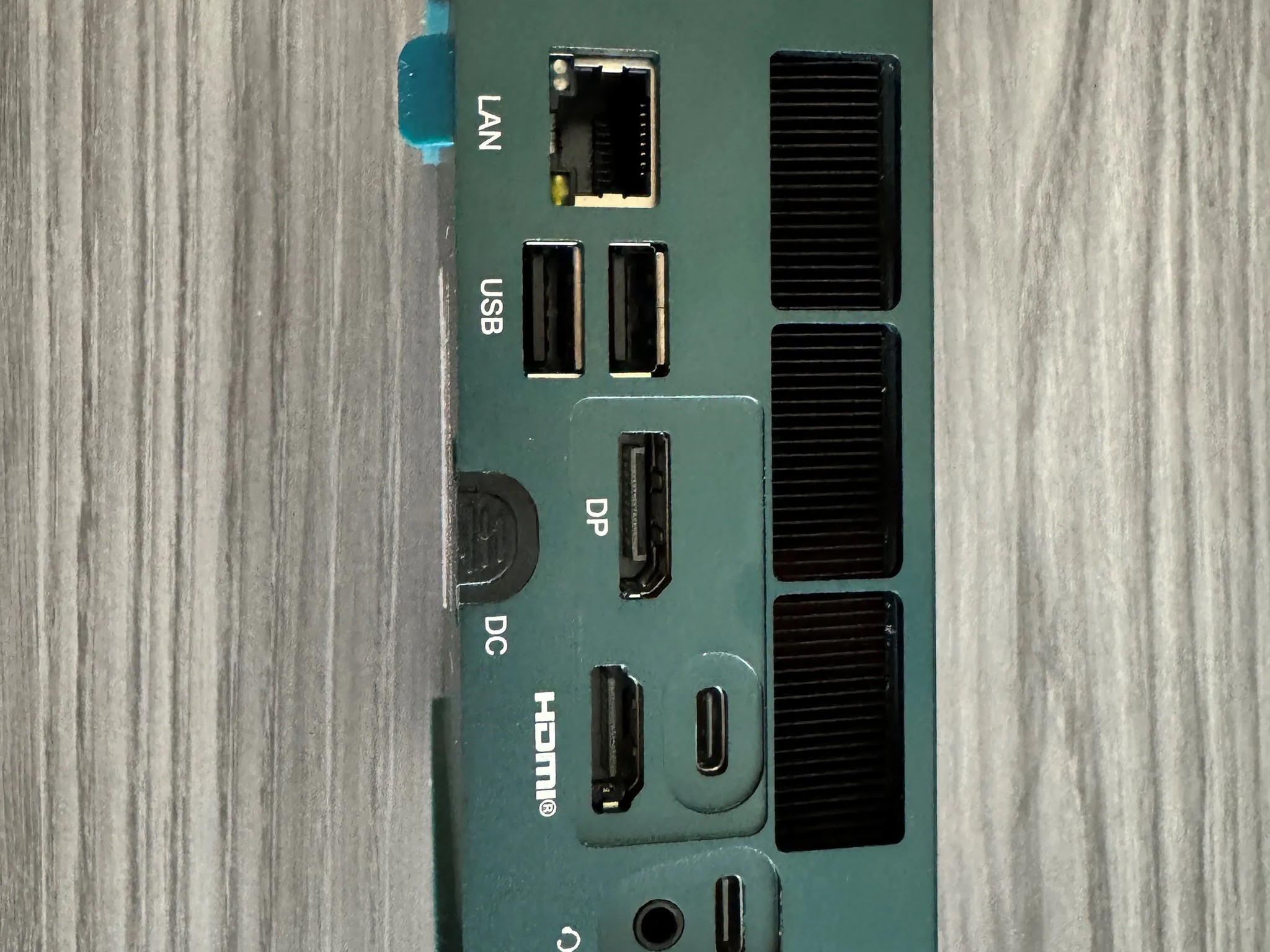 Beelink SER7 AMD 7840HS Mini PC - AMD Radeon 780M/32GB DDR5/2x1TB NVME SSDs/WiFi6/BT5.2/2.5Gbps/W-11