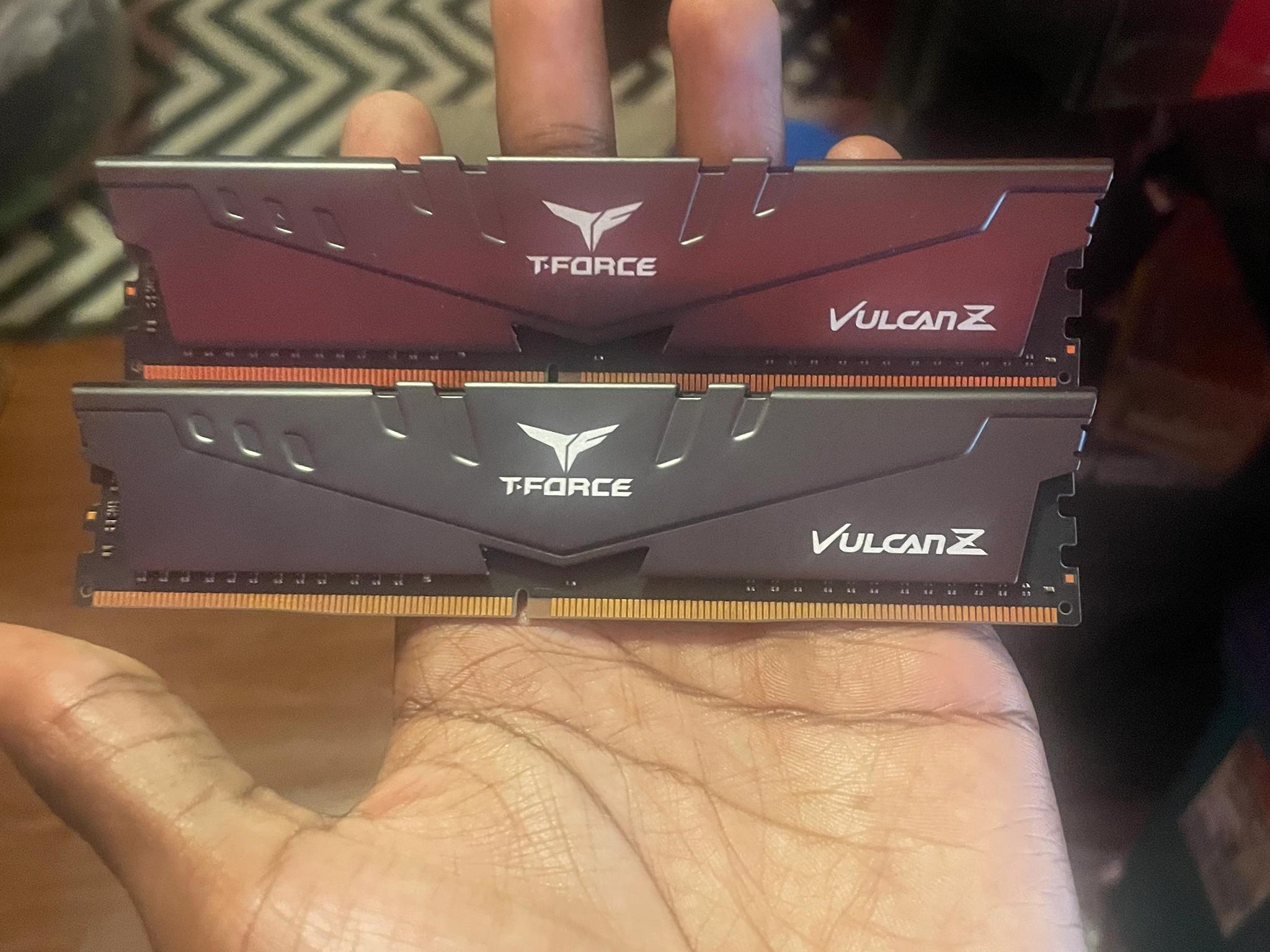 TEAMGROUP T-Force Vulcan Z DDR4 16GB Kit (2x8GB) 3200MHz
